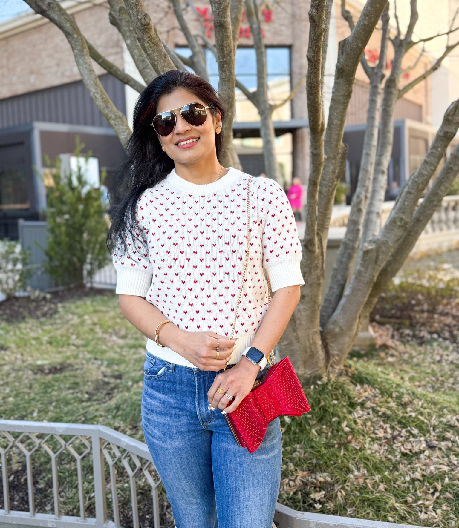 Perfect heart sweater and cute bow bag 

#LTKfindsunder50 #LTKitbag #LTKstyletip