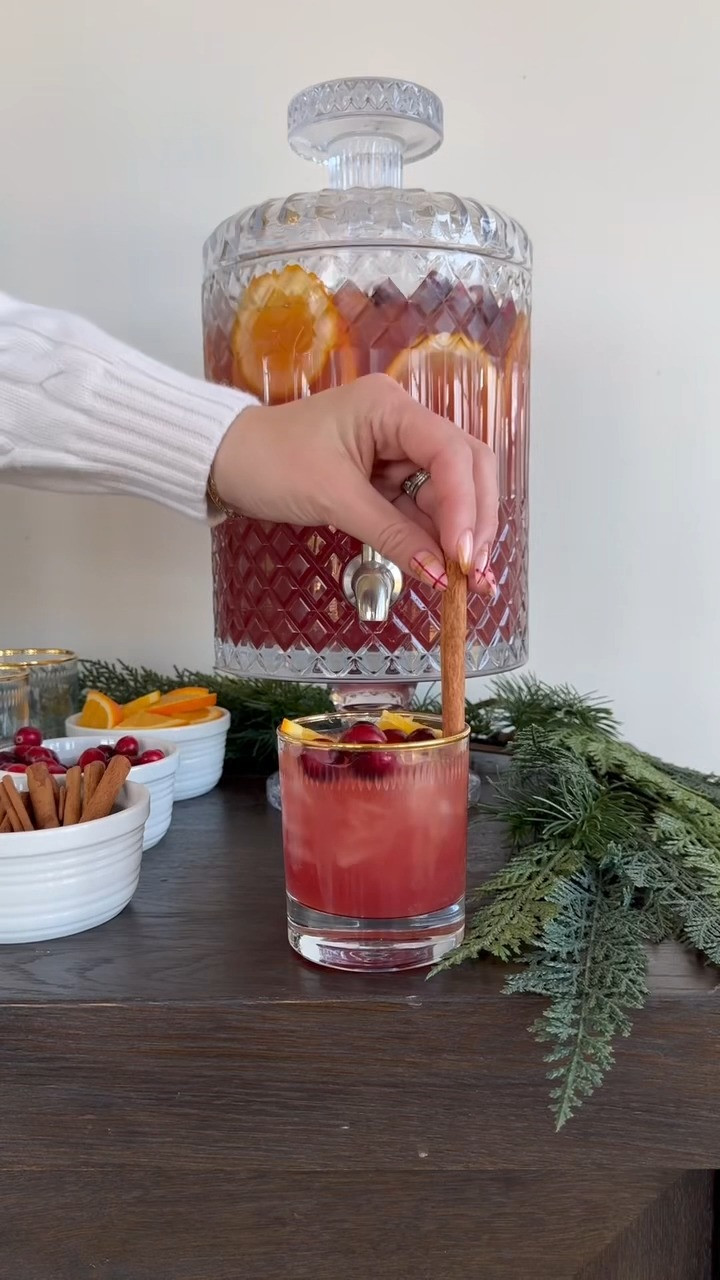 Holiday hosting essentials!✨🎄🍷

holiday hosting, holiday hosting essentials, decanter, glass decanter, short ball glass, white bowls, serving bowls, bar cart essentials, Samantha Bauchmann 

 #LTKHoliday #LTKWatchNow #LTKHome