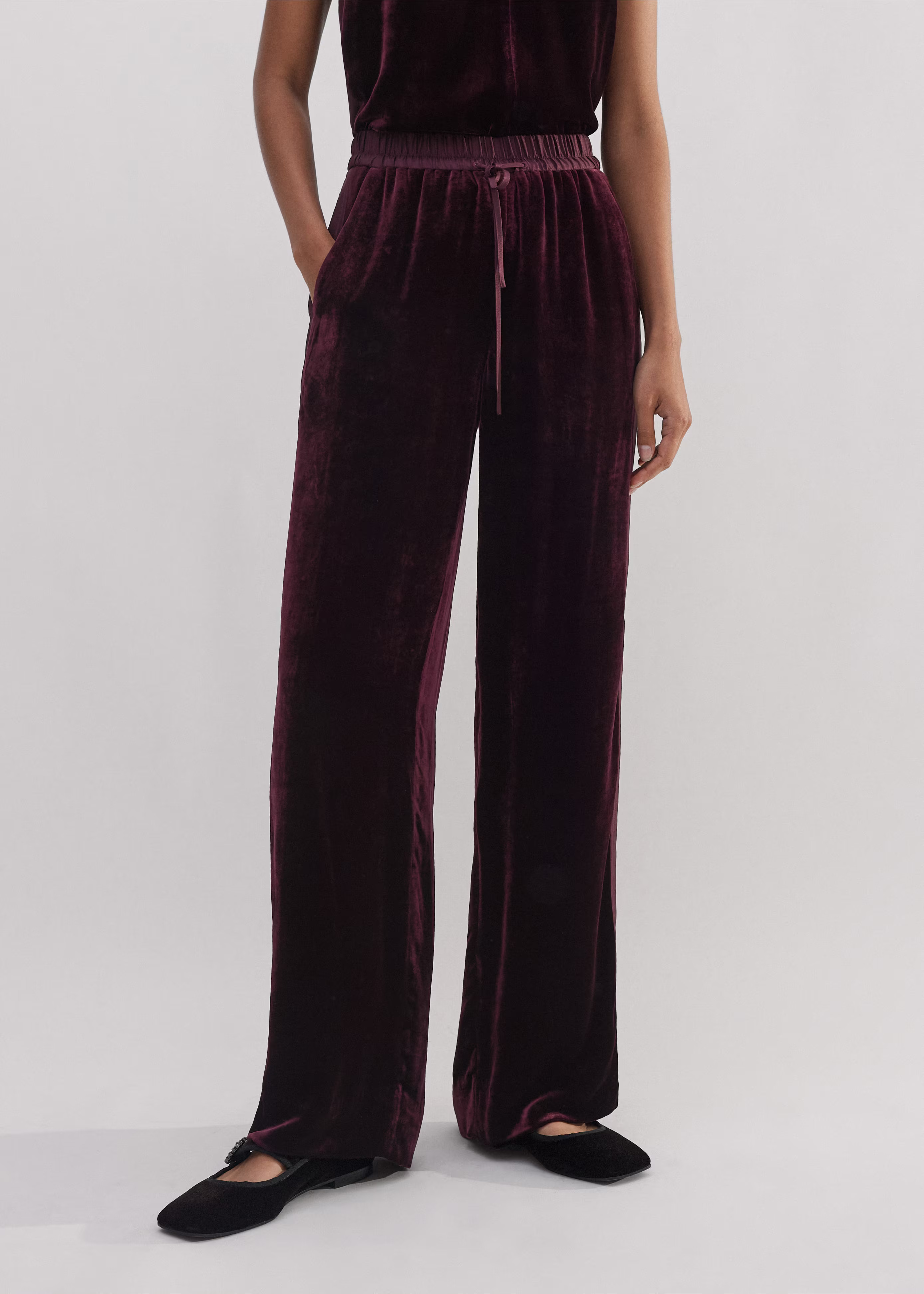 Women's Red Silk-Blend Velvet Relaxed Tapered Pant | ME+EM | ME+EM Global (Excluding US)