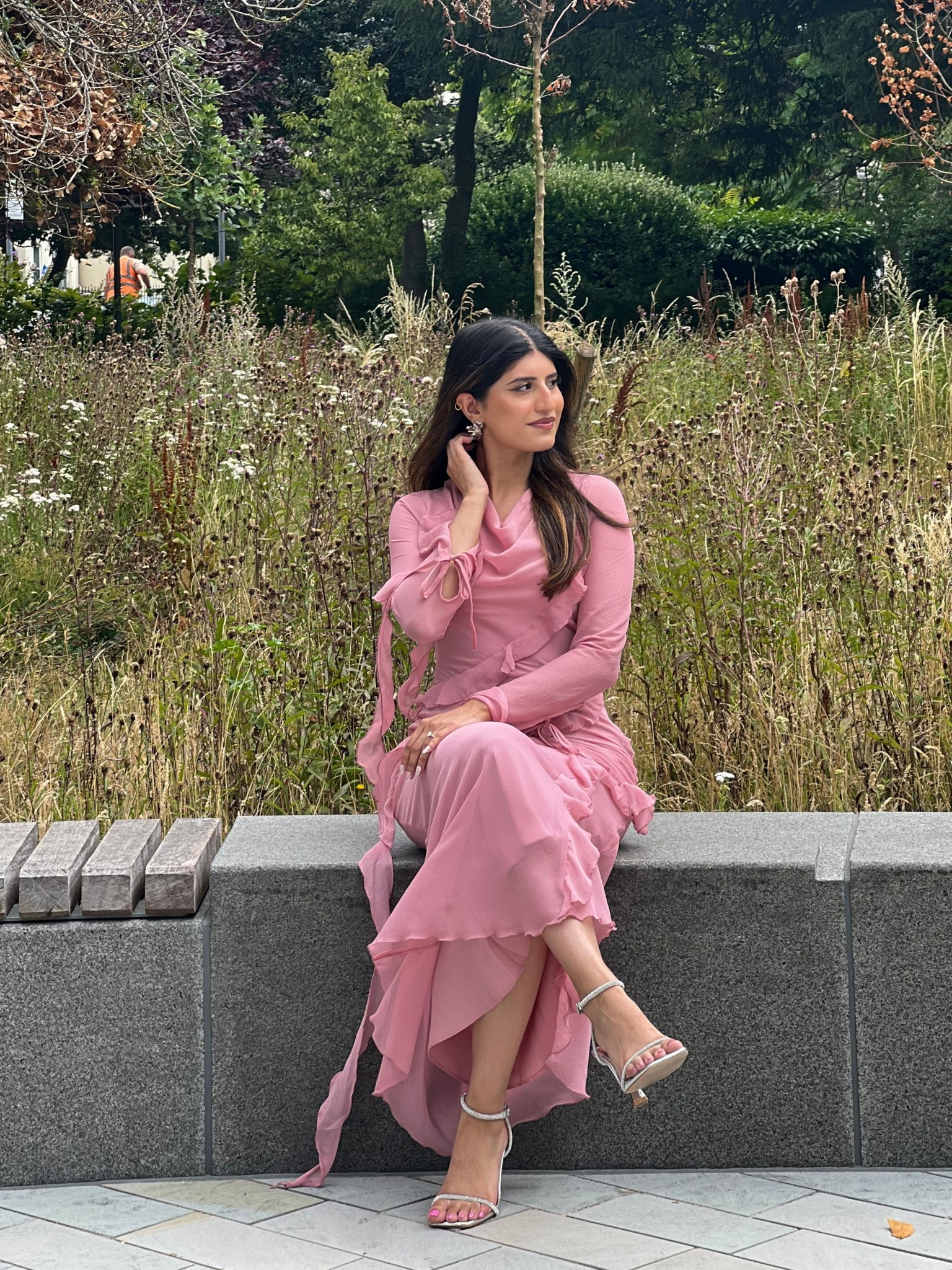 My graduation dress 💕
Couldn’t find the dress in pink but here are all the alternative colours 🥲🤍