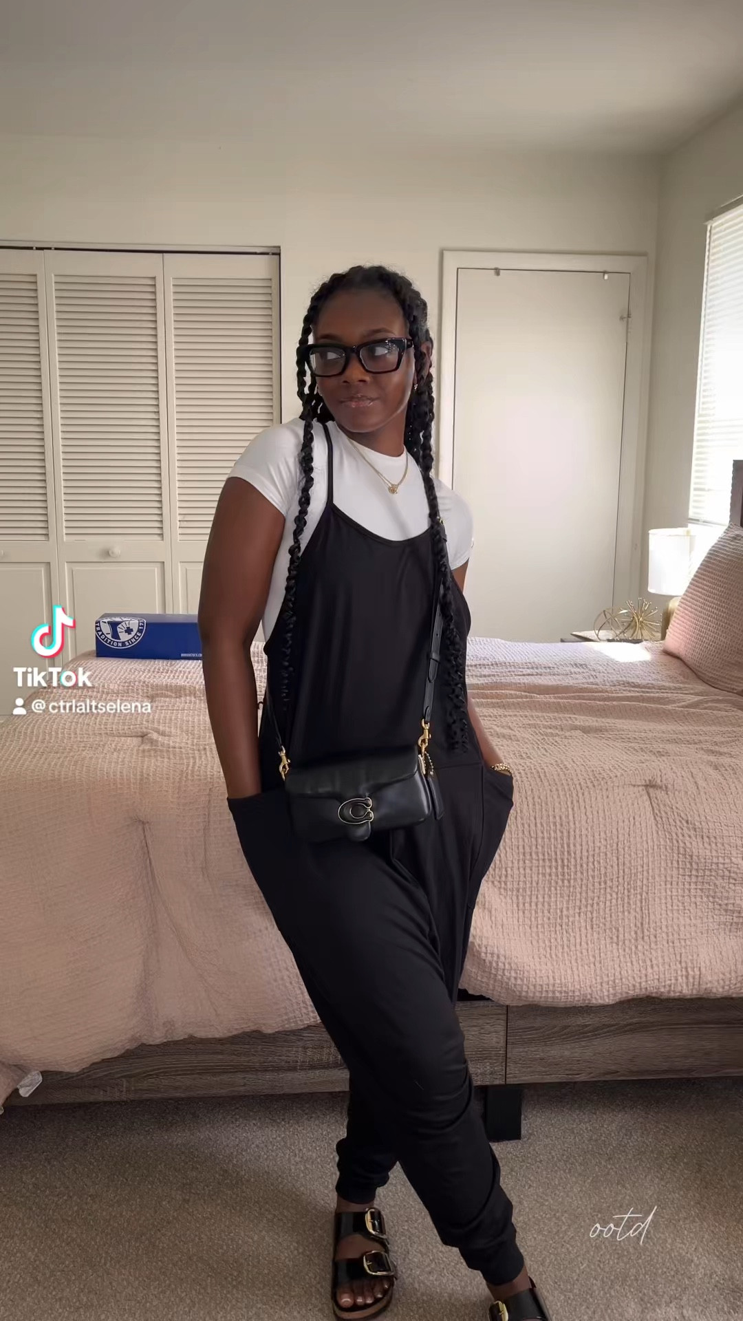 Chill OOTD🖤💫


#LTKFindsUnder50 #LTKFindsUnder100 #LTKStyleTip