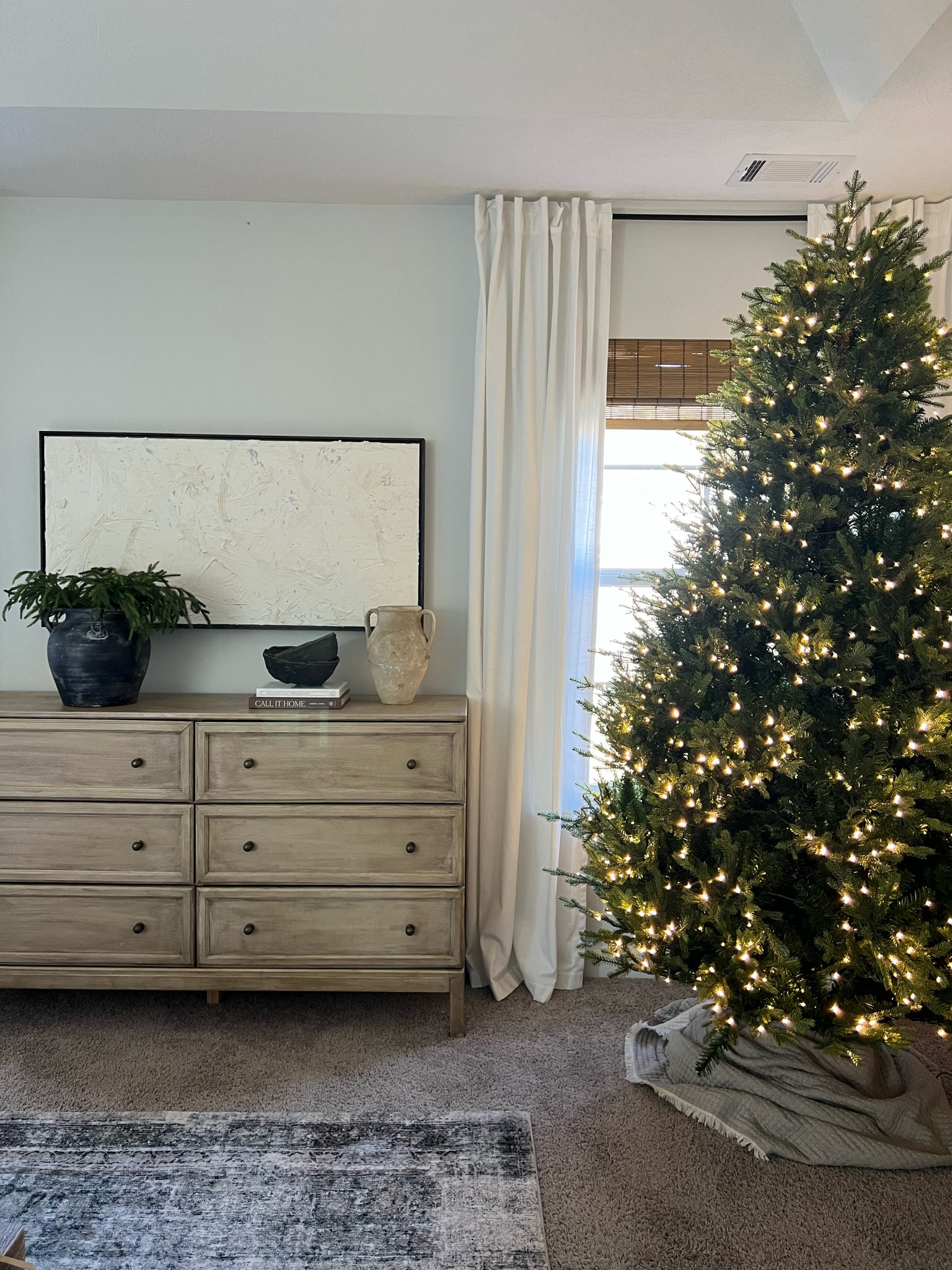 Christmas in my bedroom 🤎