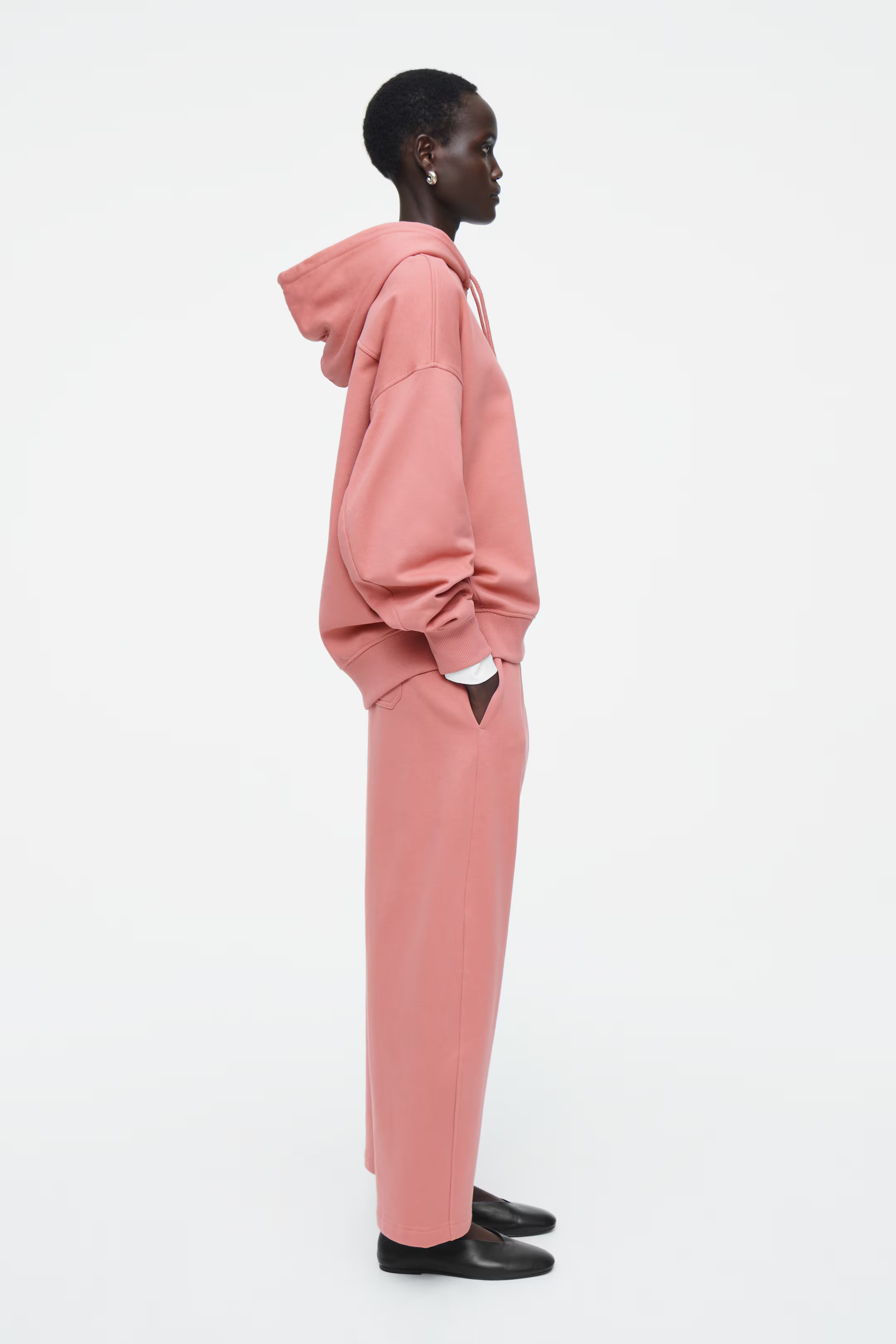 BARREL-LEG JOGGERS | H&M (UK, MY, IN, SG, PH, TW, HK)