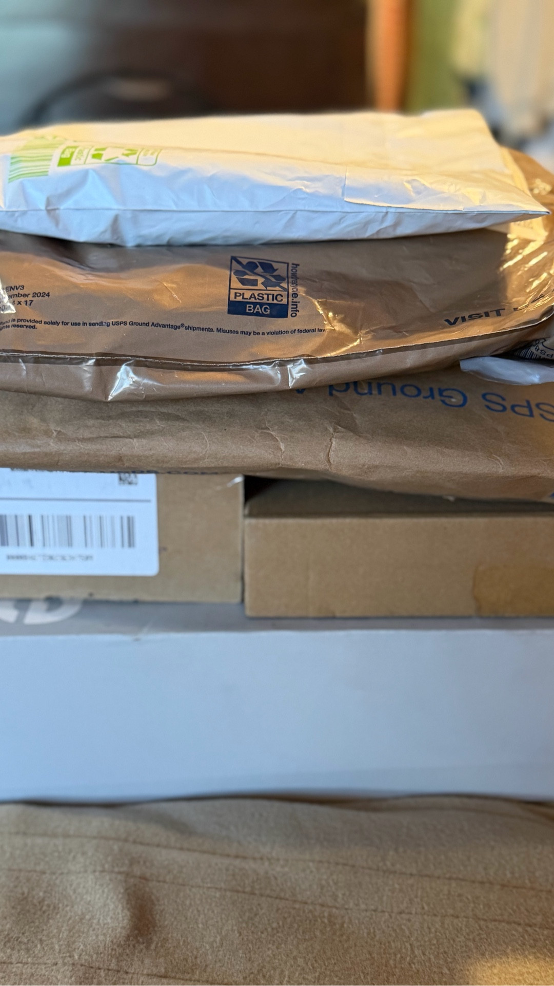 Time to unbox some packages!!

I absolutely love watching unboxing videos, so I'm excited to share my own with you. These are the packages that arrived today (so far ) - I know there are two more boxes coming today, and I believe there will be two (or three) more between tomorrow and Friday!

The products in this video are from TikTok Shop (@Tarte and @Summer Fridays), @rhodeskin, and @eBay (ft. Stoney Clover Lane x Target). 

#LTKdayinmylife #LTKvlog #LTKBeauty
