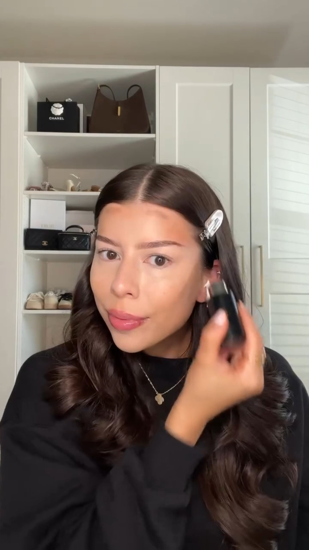 Grwm + makeup routine 🤍 from Thanksgiving!! lmk if you want more reels like this! Hope you all had a great & safe day :)
@thedrybar heat protection spray
@t3micro blowout tool
@armanibeauty foundation
@kosas brightener 
@diorbeauty concealer 
@westmanatelier contour stick
@armanibeauty cream blush
@yslbeauty powder blush
@givenchybeauty setting powder
@hourglasscosmetics bronzer
@charlottetilbury setting spray
@makeupforever lip pencil
@covergirl mascara
@shiseido lash curler
@charlottetilbury lip liner
@tangleteezer brush
@amouageofficial perfume
@francescas dress
.
.
.
#grwm #makeup #haircare #skincare #explore 
Fall winter make up routine, grwm morning routine, satisfying asmr reels, grwm morning, blowout curls tutorial, alo yoga, that girl morning routine, organized aesthetic, clean girl aesthetic, clean aesthetic, make up grwm, alo yoga sweats, lifestyle reels, asmr morning routine for work, clean aesthetic, productive morning inspo, makeup aesthetic, sol de janeiro perfume, clean skincare asmr aesthetic vlog, blowout hairstyle, holiday outfit and makeup inspo
