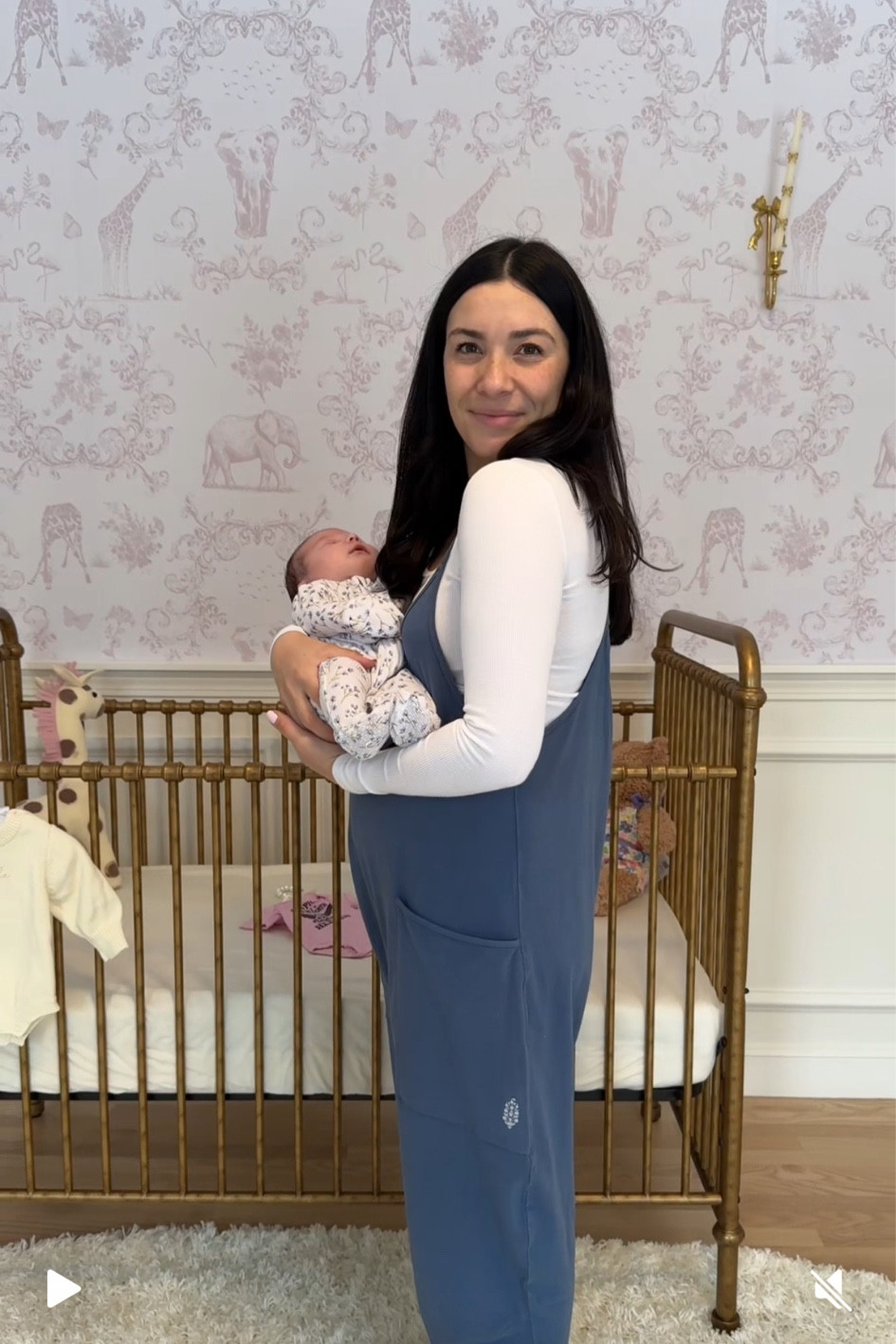 Size small 

#LTKPetite #LTKStyleTip #LTKSaleAlert