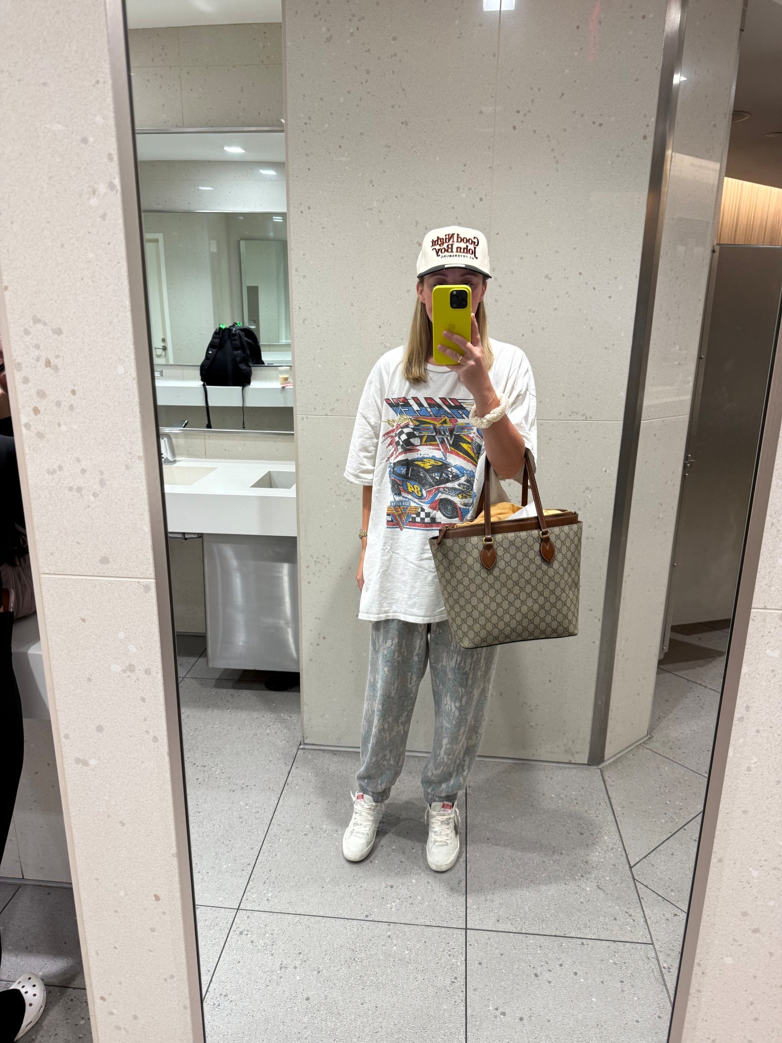 airport ootd 
found tee on poshmark and some other similars

#LTKTravel #LTKSaleAlert #LTKSeasonal