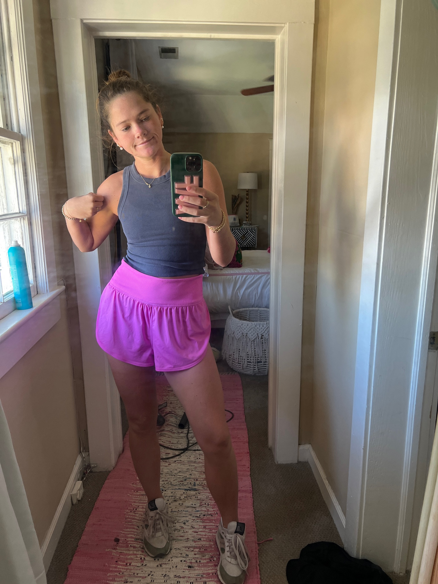 Another tank !! This is the old navy tank that is on sale for $8 right now !!!! So comfy and great quality 💙💙💙 


#collegeootd #oldnavyfinds #freepeople #freepeoplemovement #shorts #workoutshorts #classfit #classy #cutefit #easyoutfit #fashion #fashiontips 

#LTKFallSale #LTKFindsUnder50 #LTKTravel