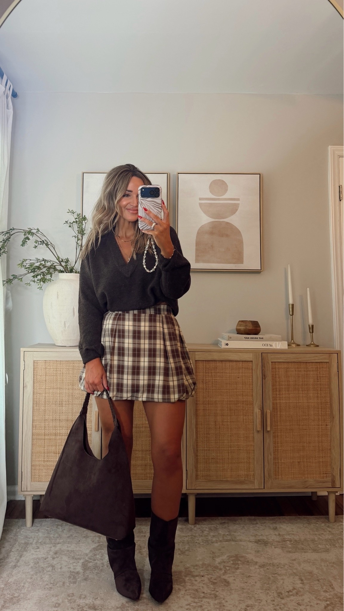 40% off with LEANN40 if expired, use code LEANN35 // this bubble hem skirt is SO cute!!! loveee this cozy sweater with it. size S top, M skirt (skirt is big on me, should have done a S) fall outfits, @VICI

#LTKootd