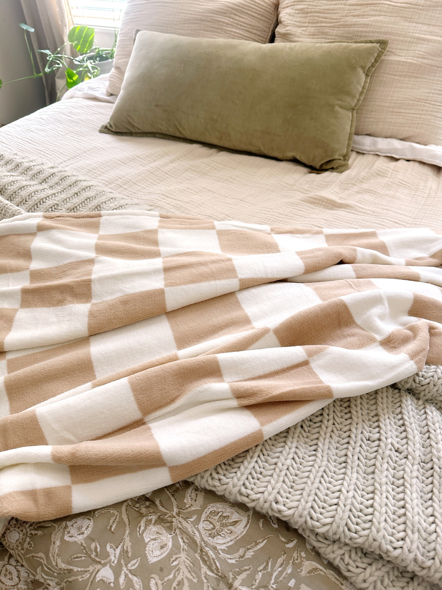 New checker print throw blanket from Target. Only $10 and perfect for back to school home decor! 

#LTKBacktoSchool #LTKunder50 #LTKstyletip