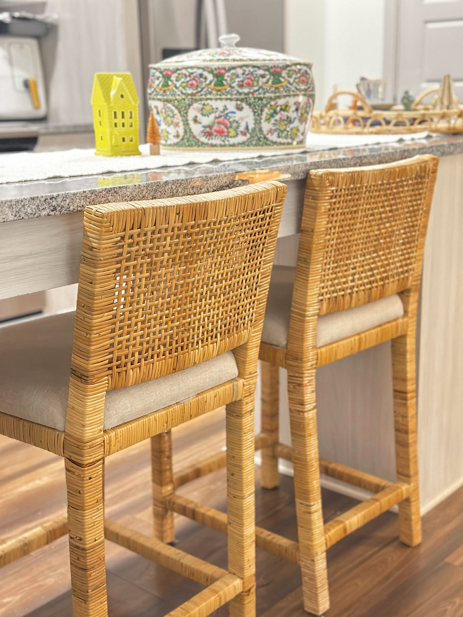 Grand millennial kitchen, coastal granny, preppy kitchen 

#LTKHoliday #LTKSaleAlert #LTKHome