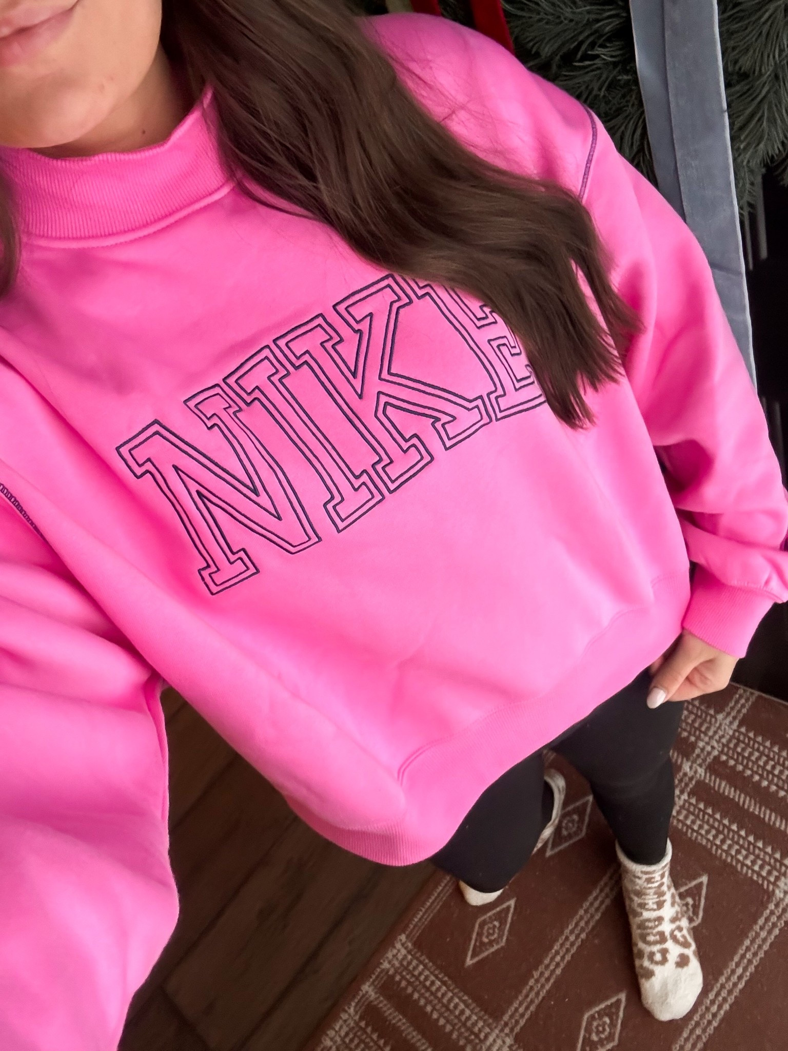 Nike mock neck sweatshirt on sale! Code cyber for 25% off

#LTKSaleAlert #LTKFindsUnder100