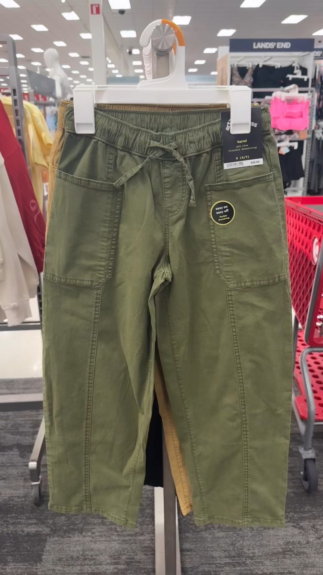 Cute barrel pants for your girl! They’re a perfect lightweight so she can wear them into spring and summer with ease!

#LTKmomlife #LTKKids #LTKValentine
