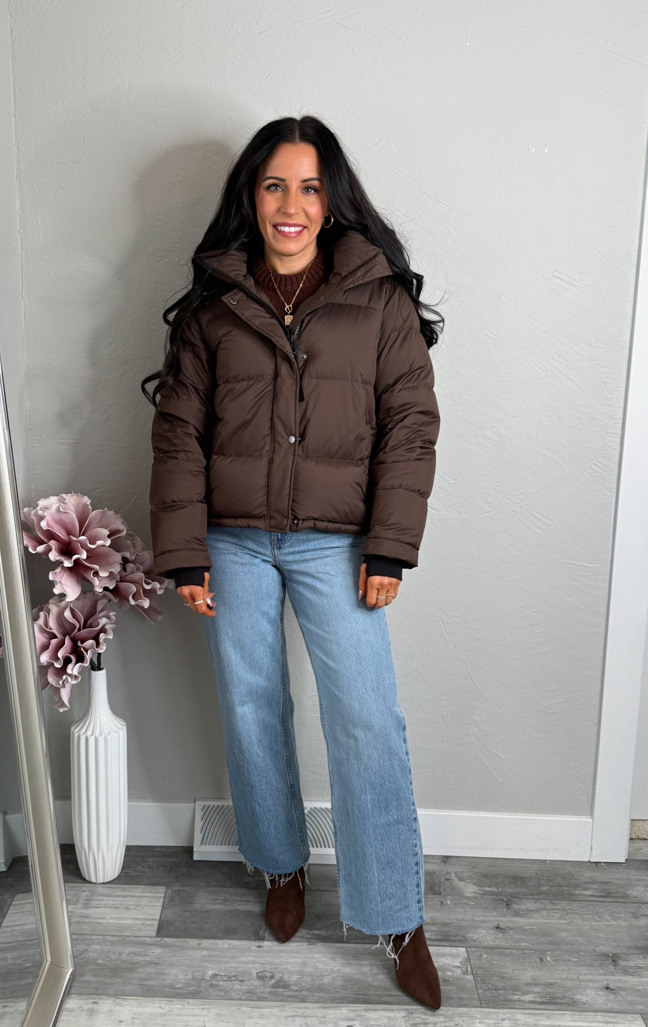 These Quince winter jackets are 10/10! The quality and details are all so good and they are sooo warm 🙌

New customers: Use my code INFG-25THEDAILYGLOWLIFE10 for 10% off your first purchase

Wearing size small in brown cropped puffer coat. 

Winter jackets, winter coats, cold weather essentials, puffer coat

#LTKSeasonal #LTKPetite