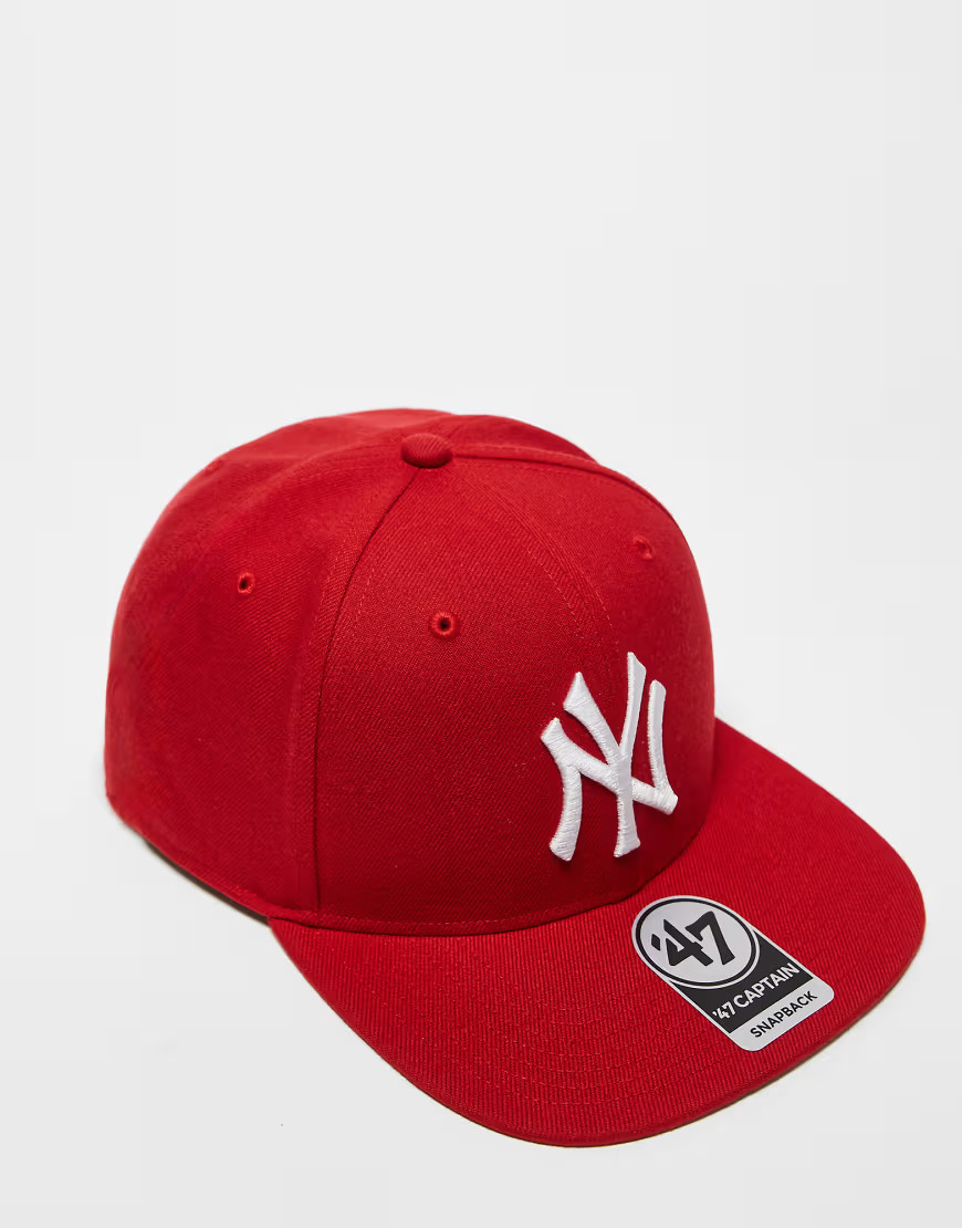 47 Brand NY Yankees straight peak fitted cap in red | ASOS (Global)
