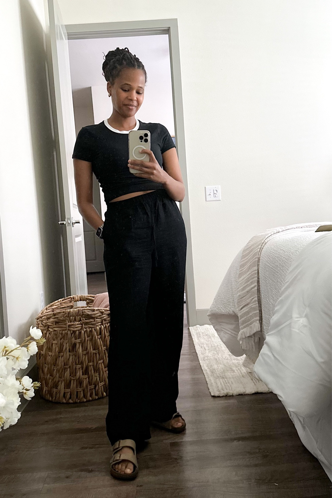 Style File 4.24

Abercrombie Baby Essential T-shirt (new), Linen Drawstring Pants (Different options linked), and Birkenstocks 

#LTKSeasonal #LTKstyletip