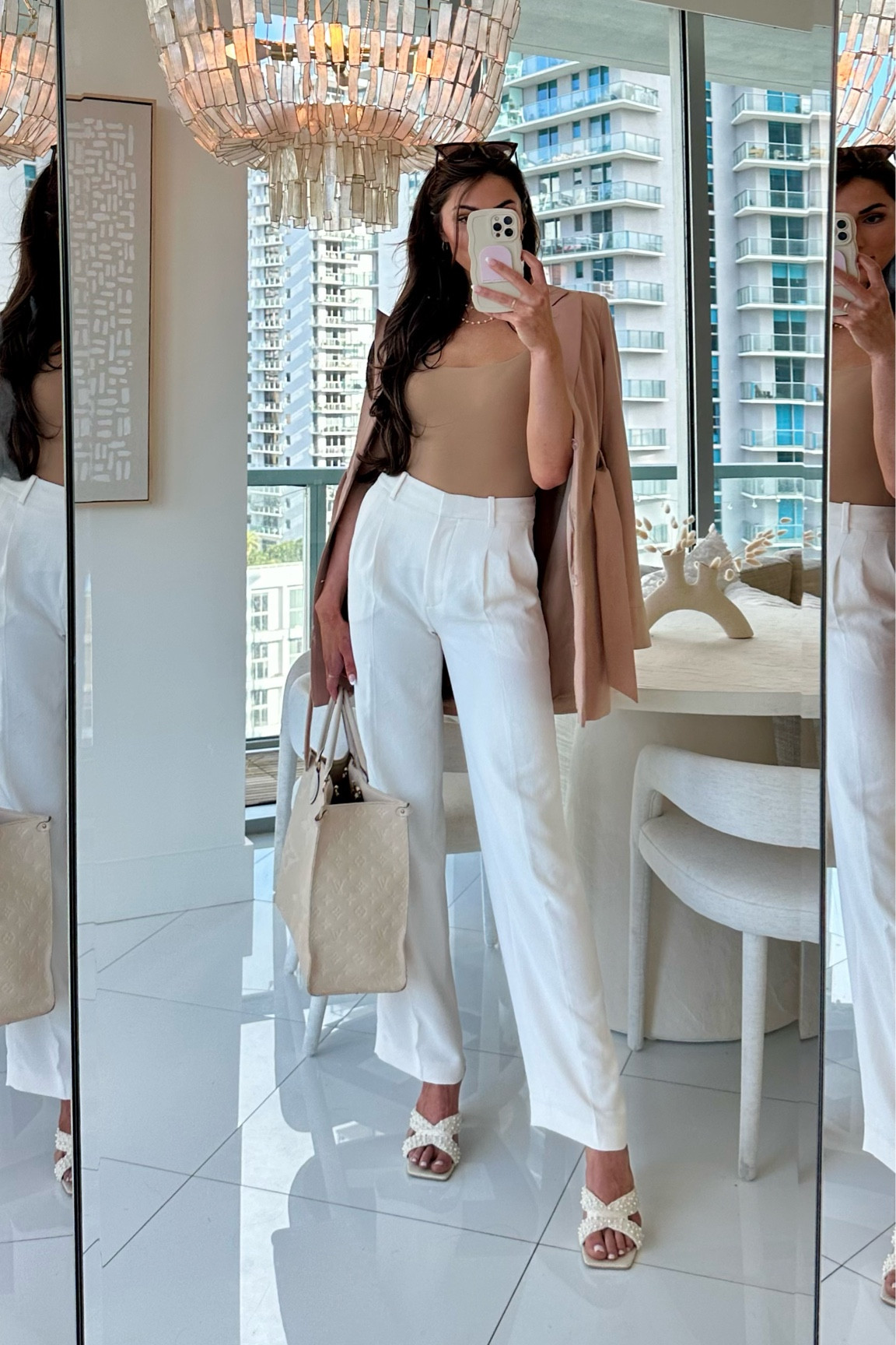 Staple business casual work outfit
Top - skims fits everybody square neck size S, sienna
Pants - Aritzia effortless pant light birch size 4 (tall)

#LTKshoecrush #LTKworkwear #LTKstyletip