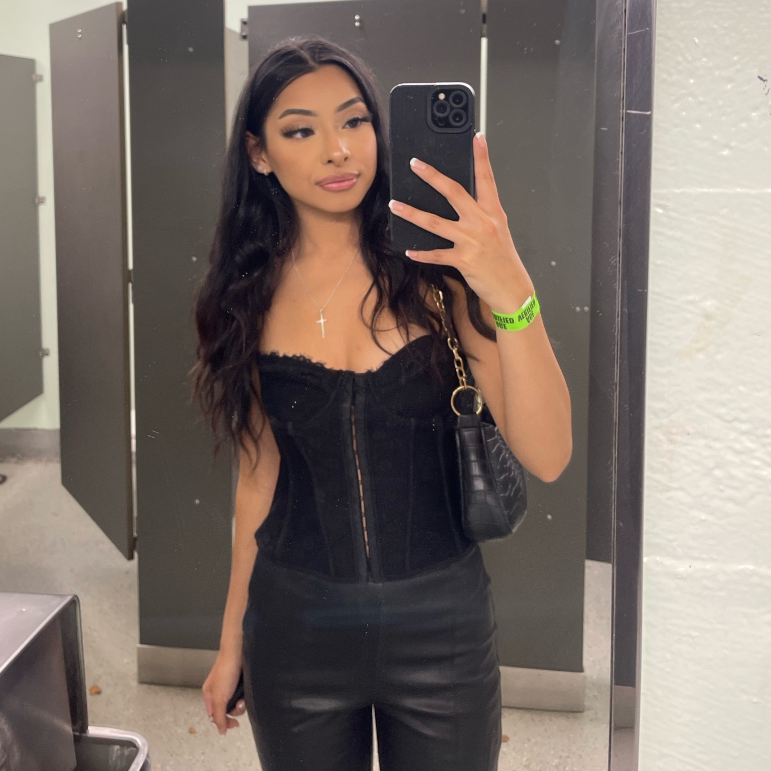 Black corset top. Going out outfit ideas

#LTKFind #LTKbeauty #LTKstyletip