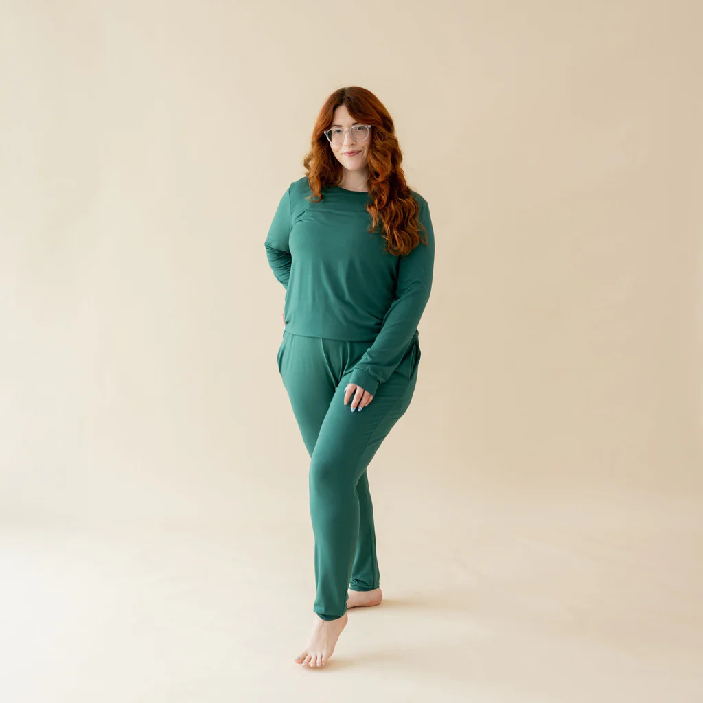 Women's Jogger Pajama Set in Emerald | Kyte BABY