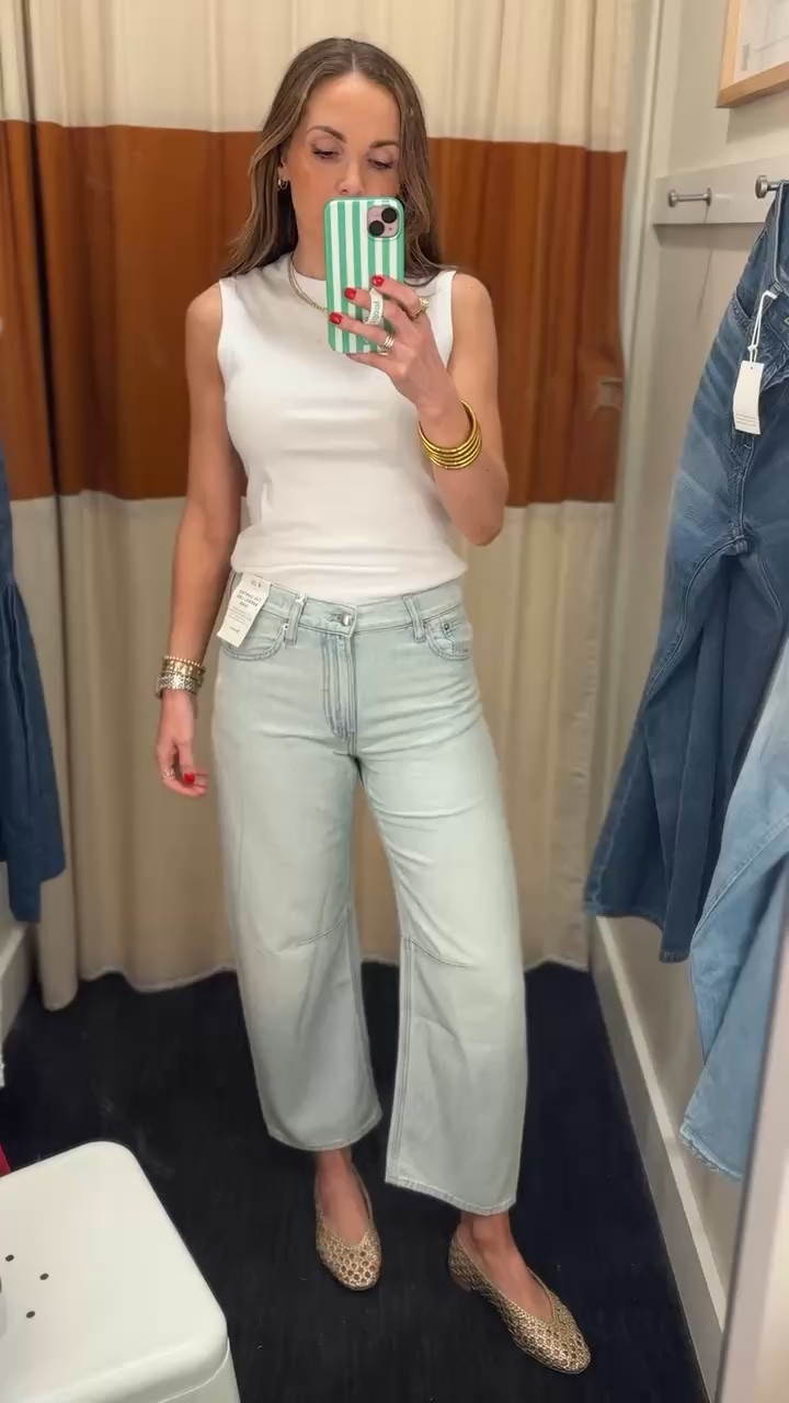 @Madewell same soft airy denim but in the darted barrel cut. Wearing a 26

#LTKgrwm
