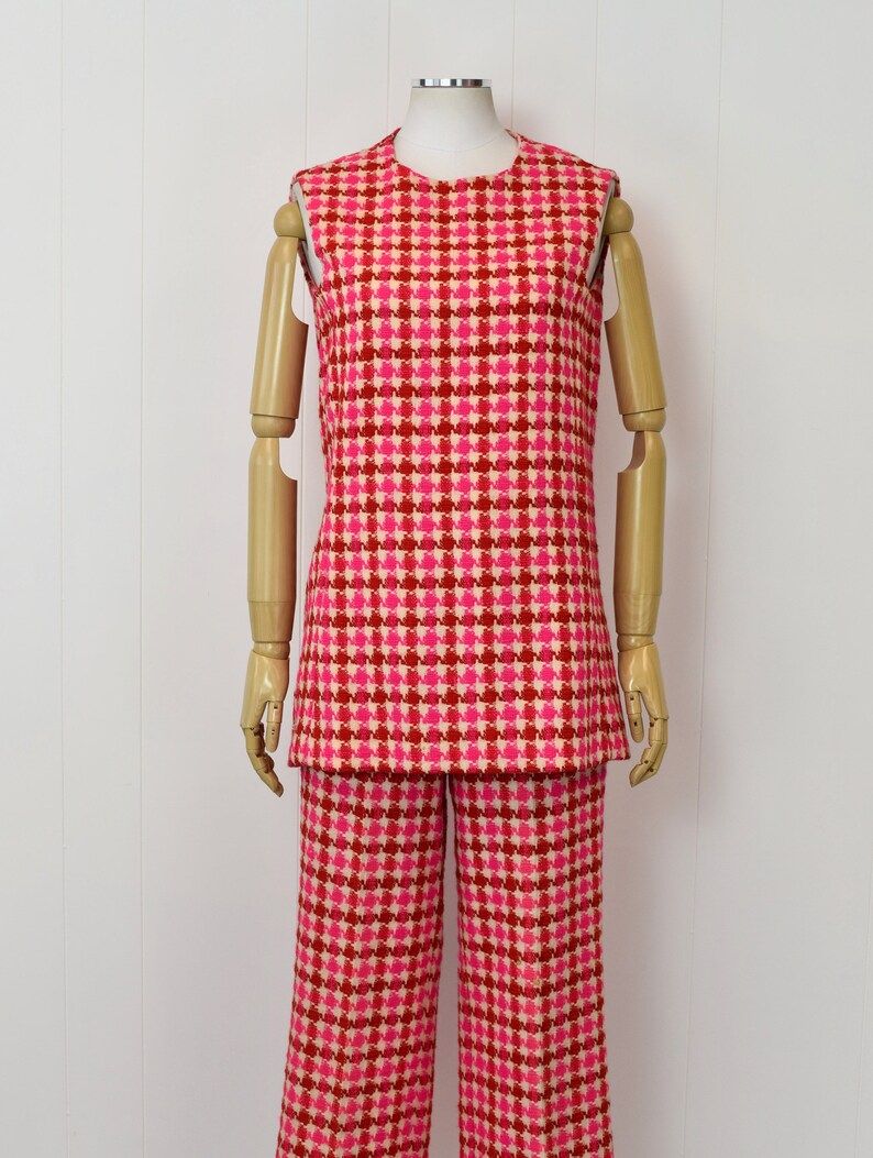 1970s B.H. Wragge Hot Pink Red Houndstooth Wool Top & Pants Two Piece Suit Set | Etsy (US)