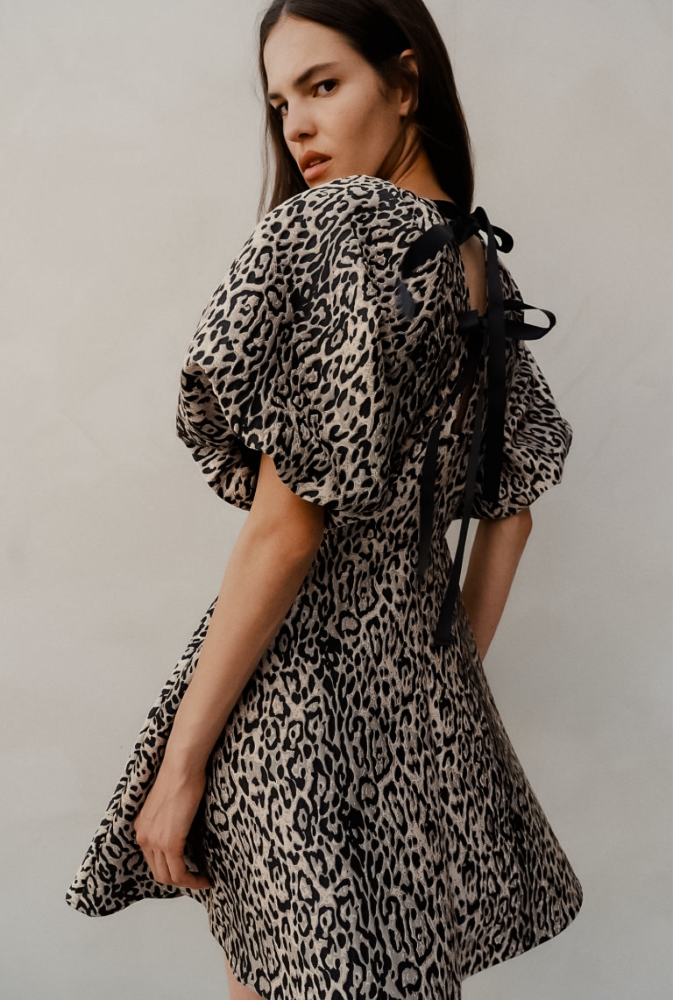 𝒪bsessed 🖤
Love this open back dress!
New Arrivals at H&M

fall-dress, fallstyle , fall-outfit, leopard dress, fall 2024 style, women outfits, women fall style, fall fashionn

#LTKSeasonal #LTKStyleTip #LTKFindsUnder100