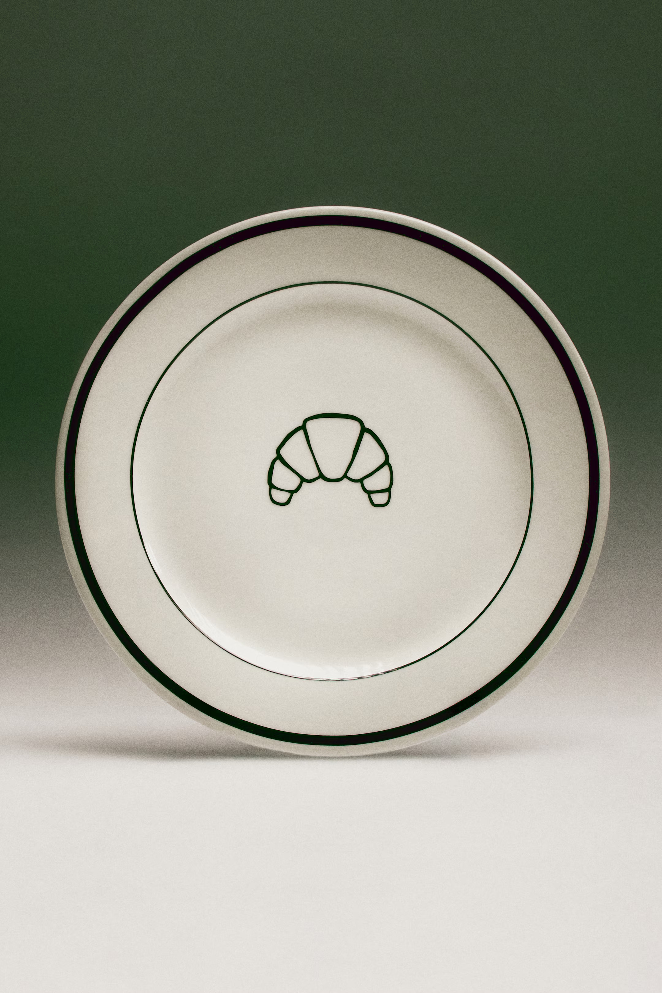 Porcelain mid plate | H&M (UK, MY, IN, SG, PH, TW, HK)
