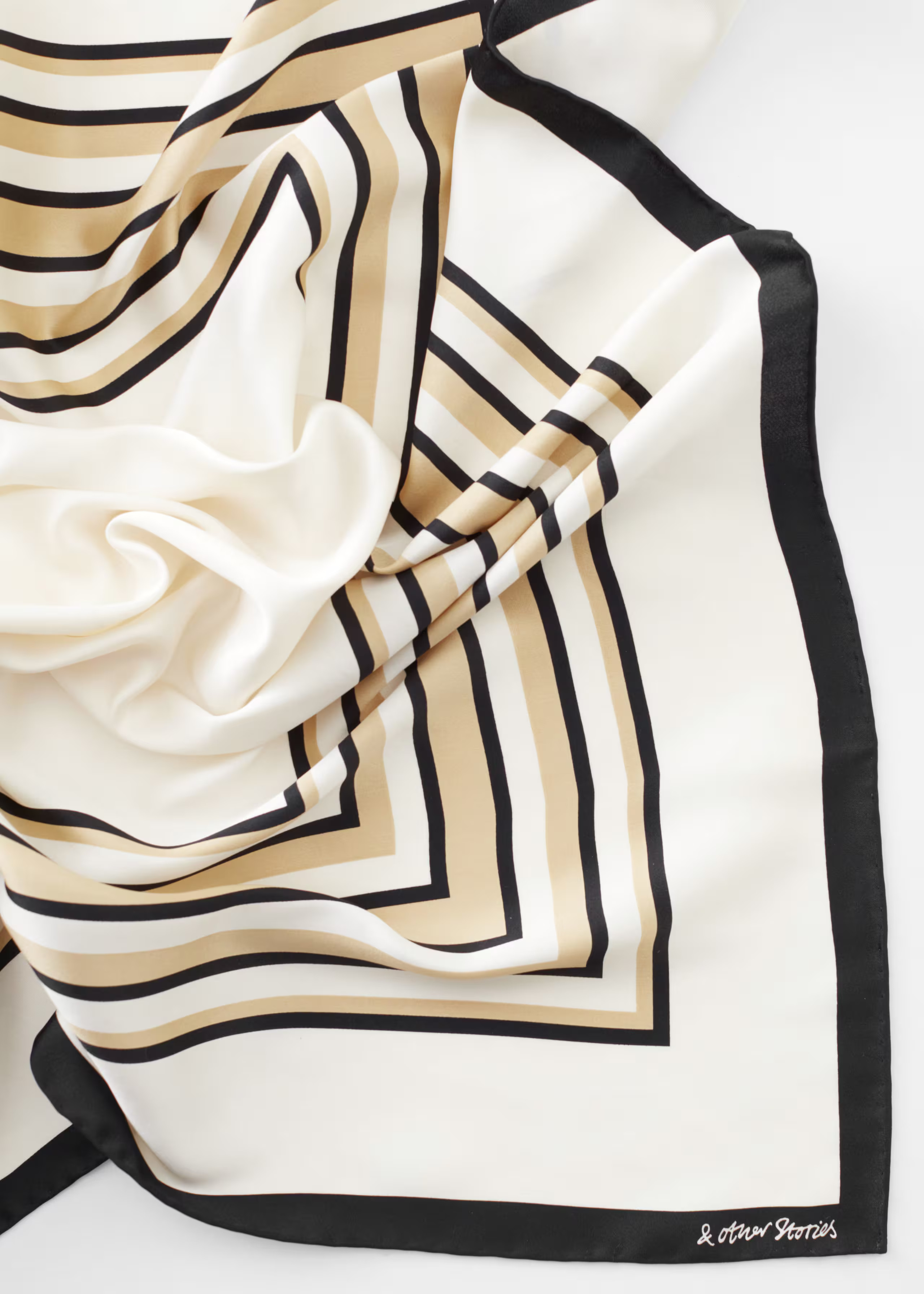 Graphic-Print Square Scarf - Cream/Beige - & Other Stories GB | & Other Stories UK