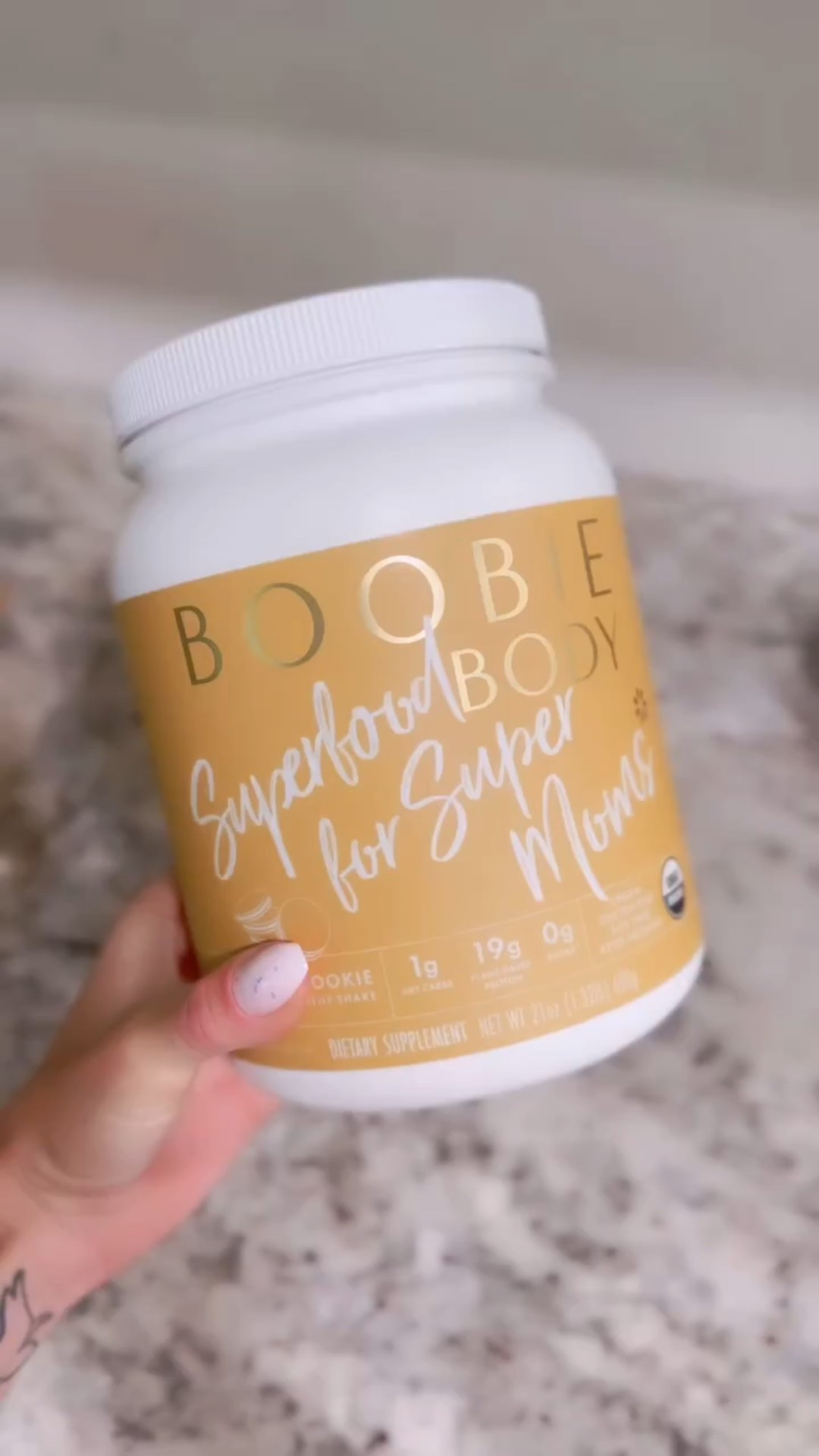 My favorite way to boost my milk supply 🍼

Powered by 9 Organic Superfoods:
Pea Protein, Moringa, Turmeric, Shatavari, Chia, Flax, Cinnamon, Maca, Sacha Inchi
Bonus: It actually tastes good 😋

#nursingmom #nursingmoms #nursingmothers #nursingmomma #nursingmother