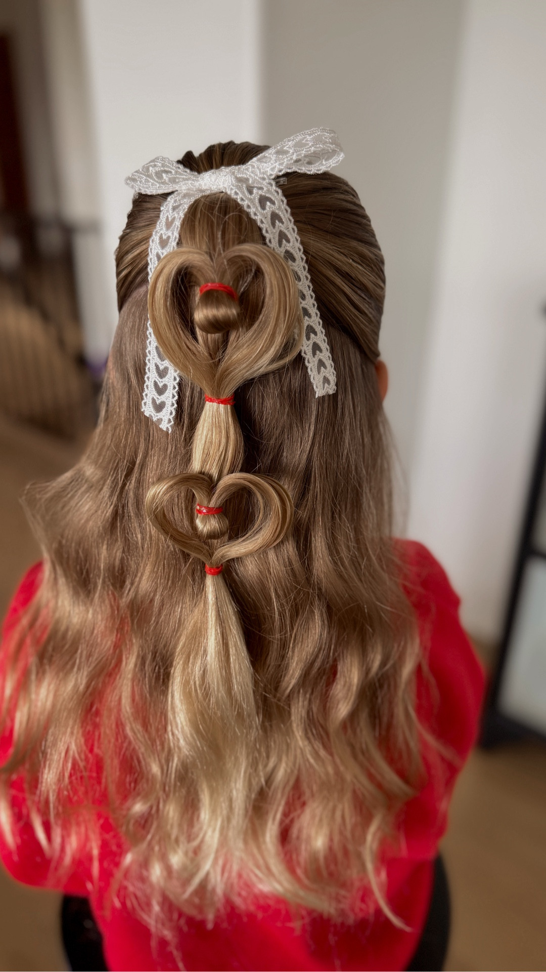 Valentine’s Day heart hair 

#LTKValentine