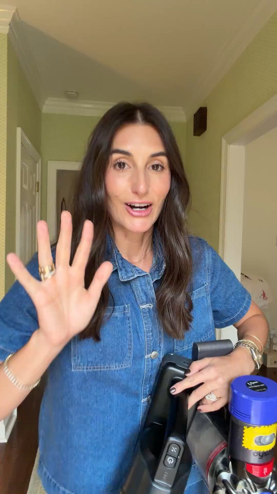 Comparing two really popular vacuums that are on sale today during Amazon’s Prime Big Deal Days! The deals go quick so be sure to grab it now while it’s still available! @amazon #founditonAmazon #amazonpartner 