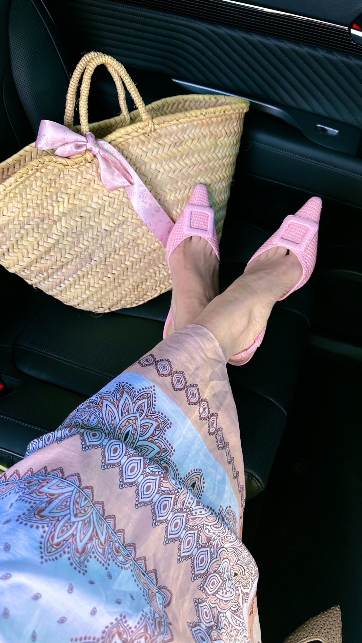 Raffia ✔️
Pink ✔️
Pointed Toe ✔️
#Shoeslove 😍

Loving these pointed toe beauties! Perfect for most of Spring outfits. 

#LTKShoeCrush #LTKSeasonal