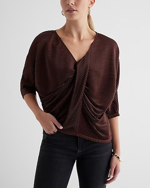 Skimming V-Neck Pleated Twist Front Draped Tee | Express