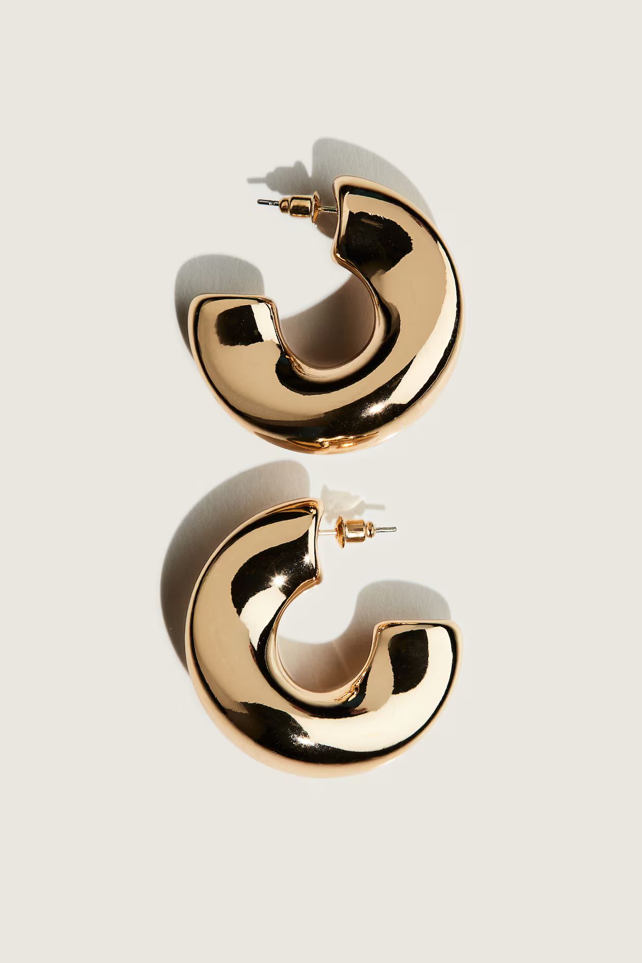 Chunky Hoop Earrings - Gold-colored - Ladies | H&M US | H&M (US + CA)