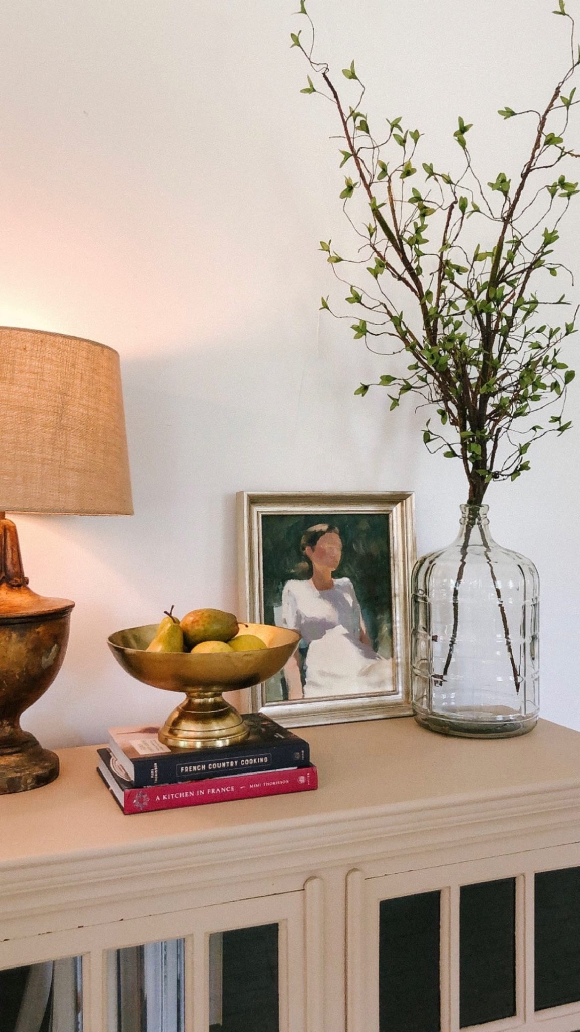 Styling art with complimentary accent pieces is the key to a tasteful and well-collected vignette 🤌🏼 Shop the Look Now

#LTKU #LTKeurope #LTKhome