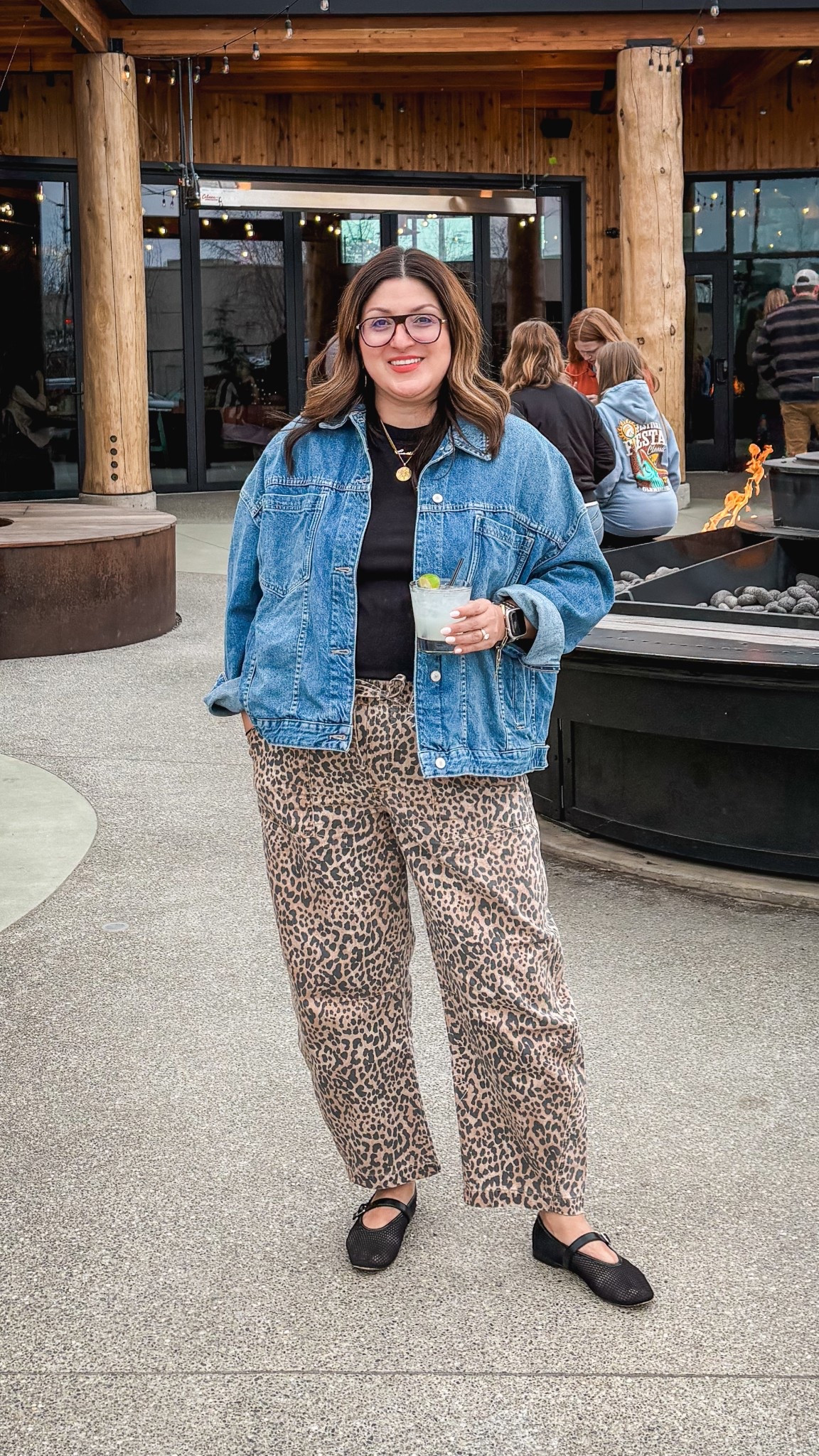 Last night’s look:
Free People denim jacket - XL
Target tank - XL
GAP Factory pull on jeans - XL
Steve Madden mesh flats

#LTKMidsize #LTKOver40 #LTKootd