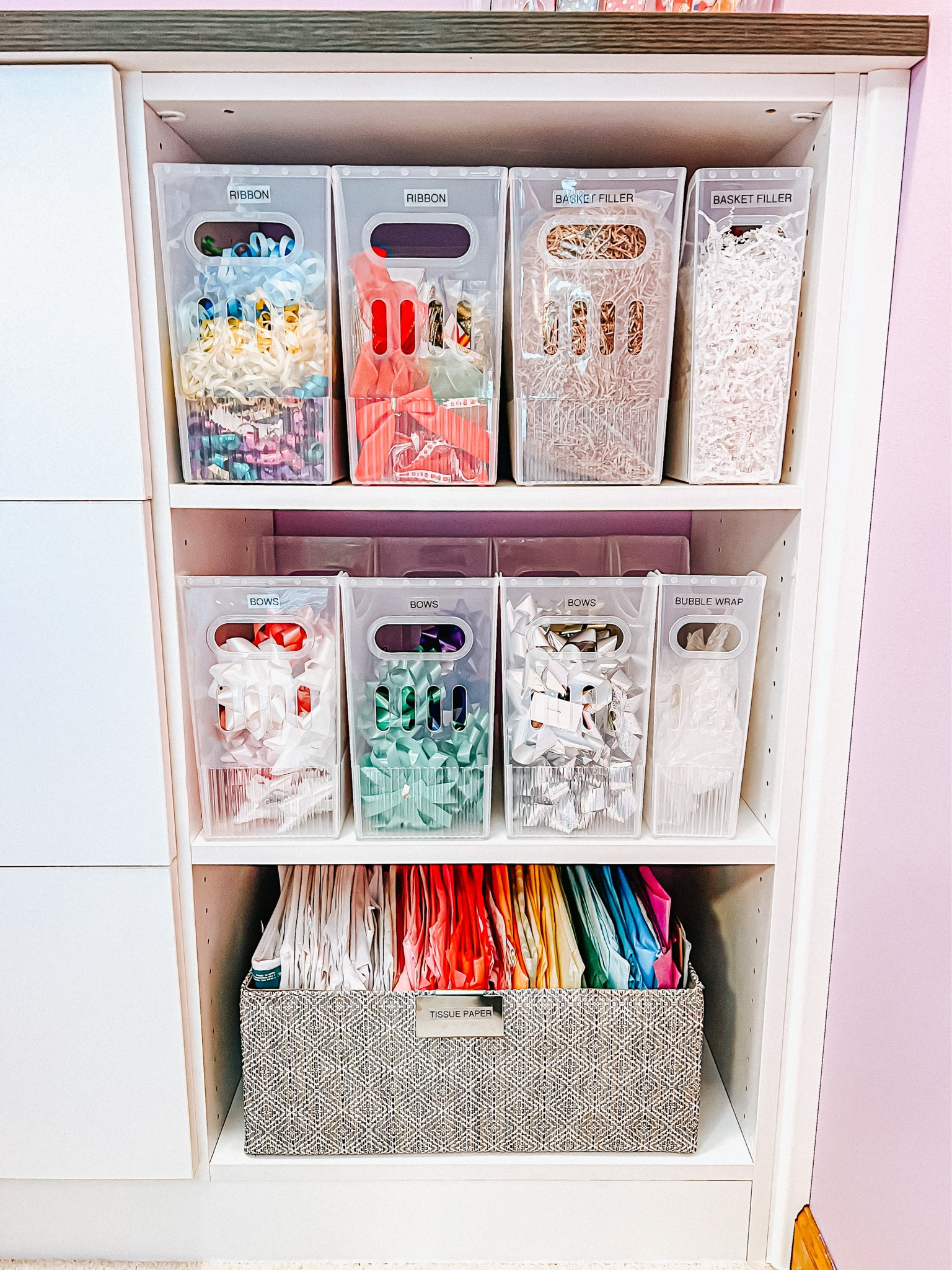 Gift wrap station 🙌🏼
.
.
.
.
#organizedbyjm #buffalo #buffalony #professionalorganizer #homeorganization #christmastime #giftwrapping #howtoorganize #getorganized #organizedfortheholidays #homesweethome #giftwraporganization #organizinggift #lovetohome #organizedhome #organize #giftwrapstation #storageideas #storagesolutions #organizingideas #clutterfreehome #christmasseason #howyouhome #housebeautiful #tidy #organizinginspo #thecontainerstore #homeinspiration #organizingtips #makehomeyours 

#LTKSeasonal #LTKunder50 #LTKhome