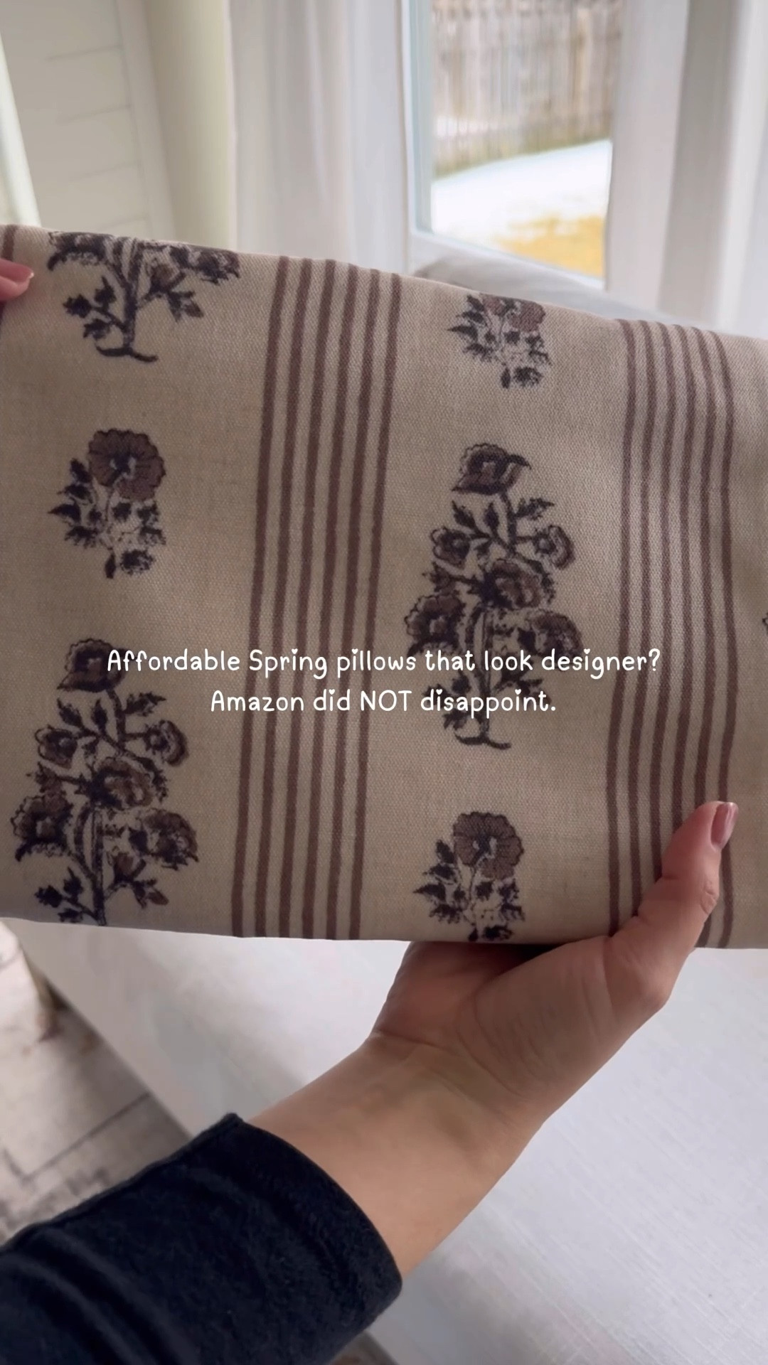 Afforable Spring throw pillows from Amazon! They look designer but for a fraction of the price 1000/10 👌🏼

#LTKSeasonal #LTKHome