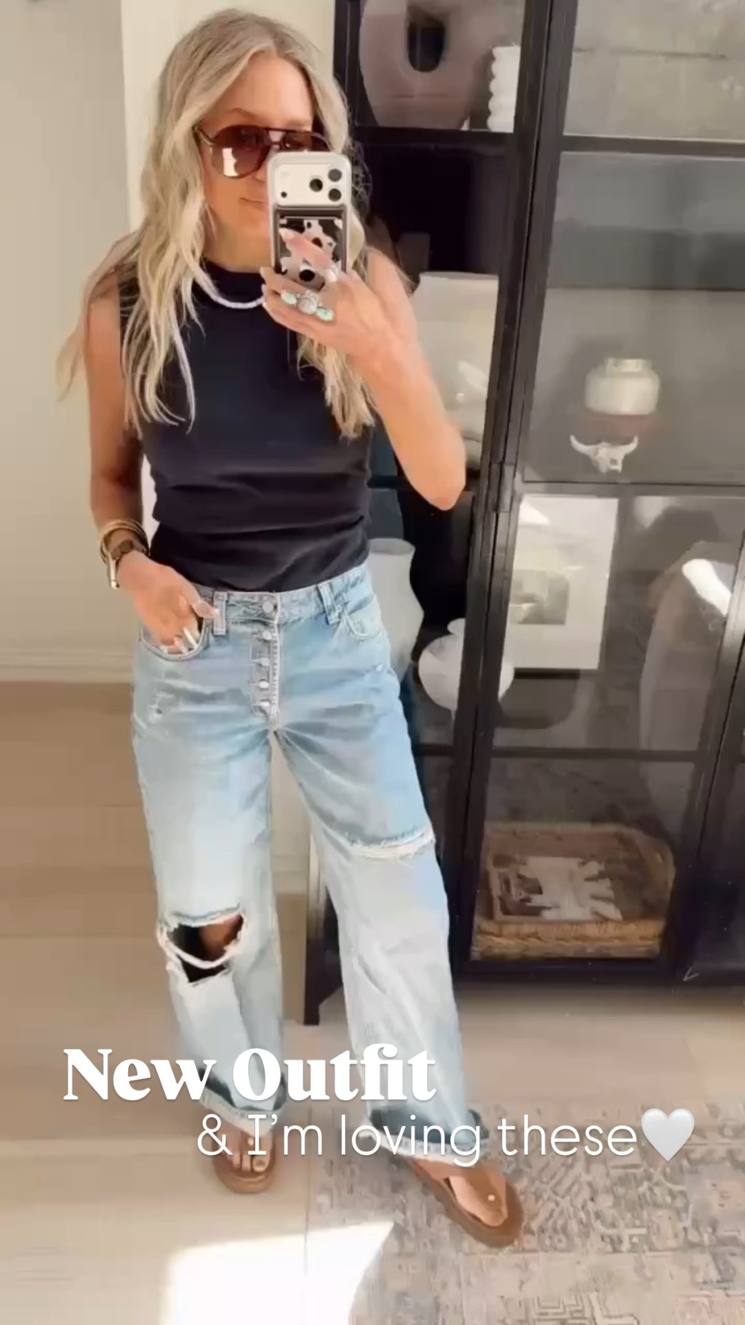 It’s getting warmer here and this top is PERFECTION for spring // summer ☀️✨

Wearing my tts / small in the top & tts / 27 in the jeans.



#LTKSeasonal #LTKootd