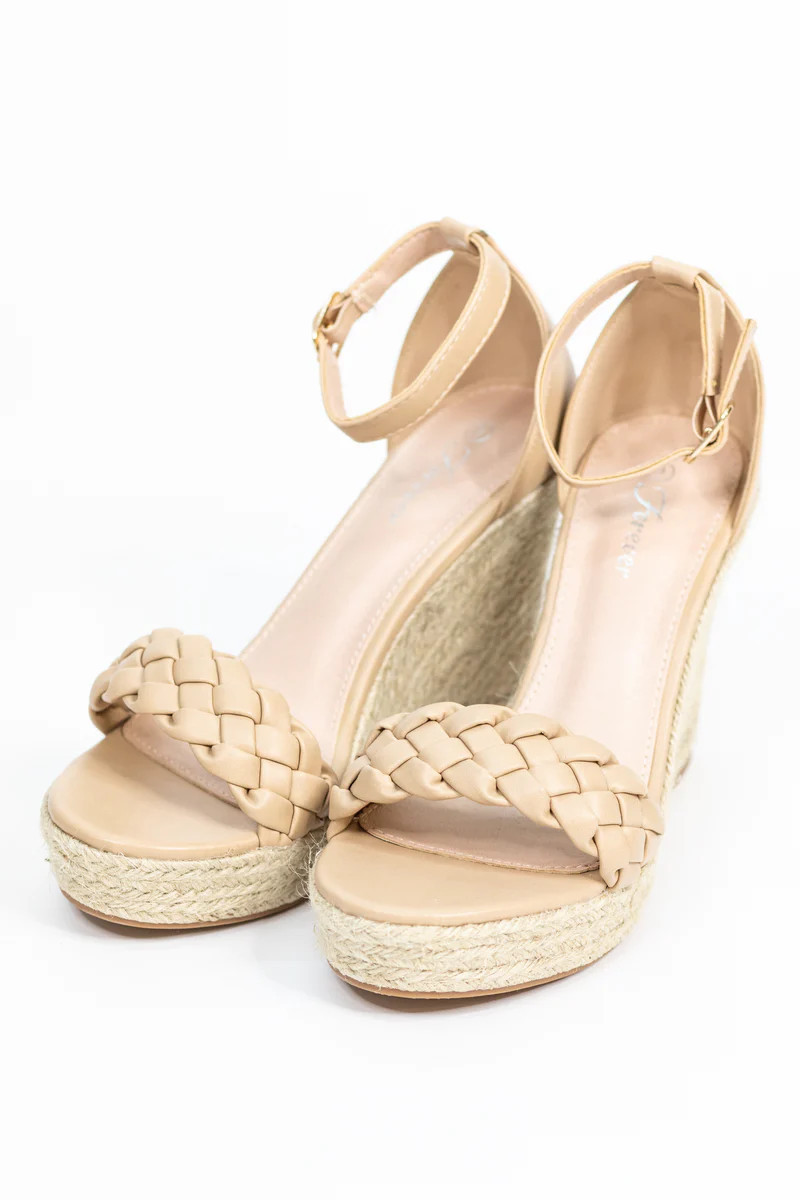 Nidia Wedges | Avara