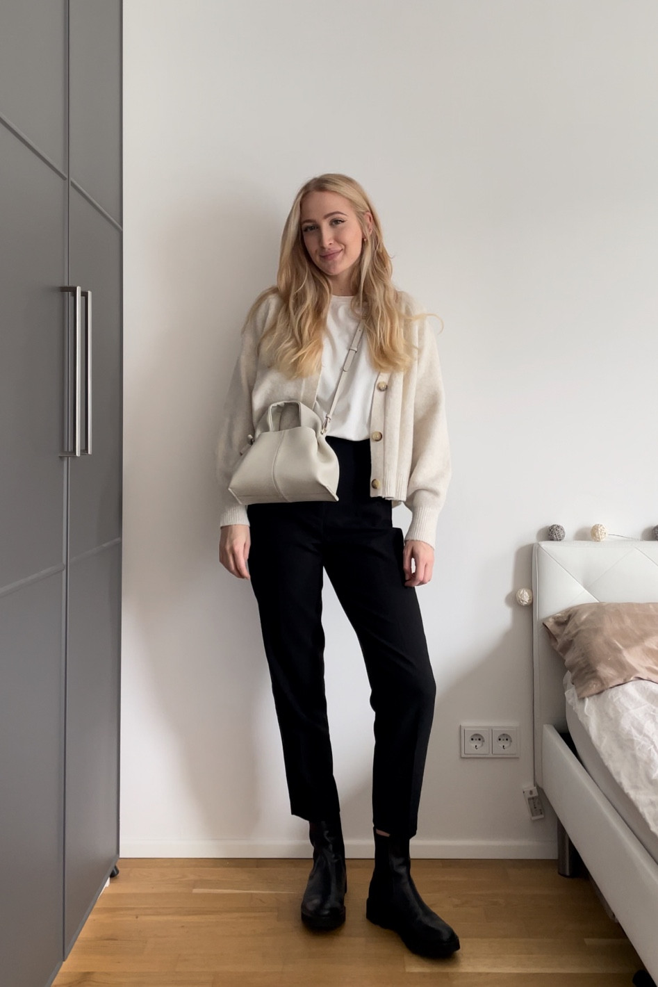 neutral tones 🤍

bag is from Polene ,,Numero Neuf Mini“ 🫶🏼

#fashionsummer #Summeroutfit #outfitpost #styleblogger #summervibes #fashionhypeclub #styleonpointsy

🗝️ shirt style styling stylist basic basics black tights capsule wardrobe idea bag ideas simple classic classy casual smart dressy day errands shopping date summer  outfit outfits blazer fashion inspo inspiration ootd outfit of the day grwm getting



#LTKstyletip #LTKSeasonal #LTKxNSale