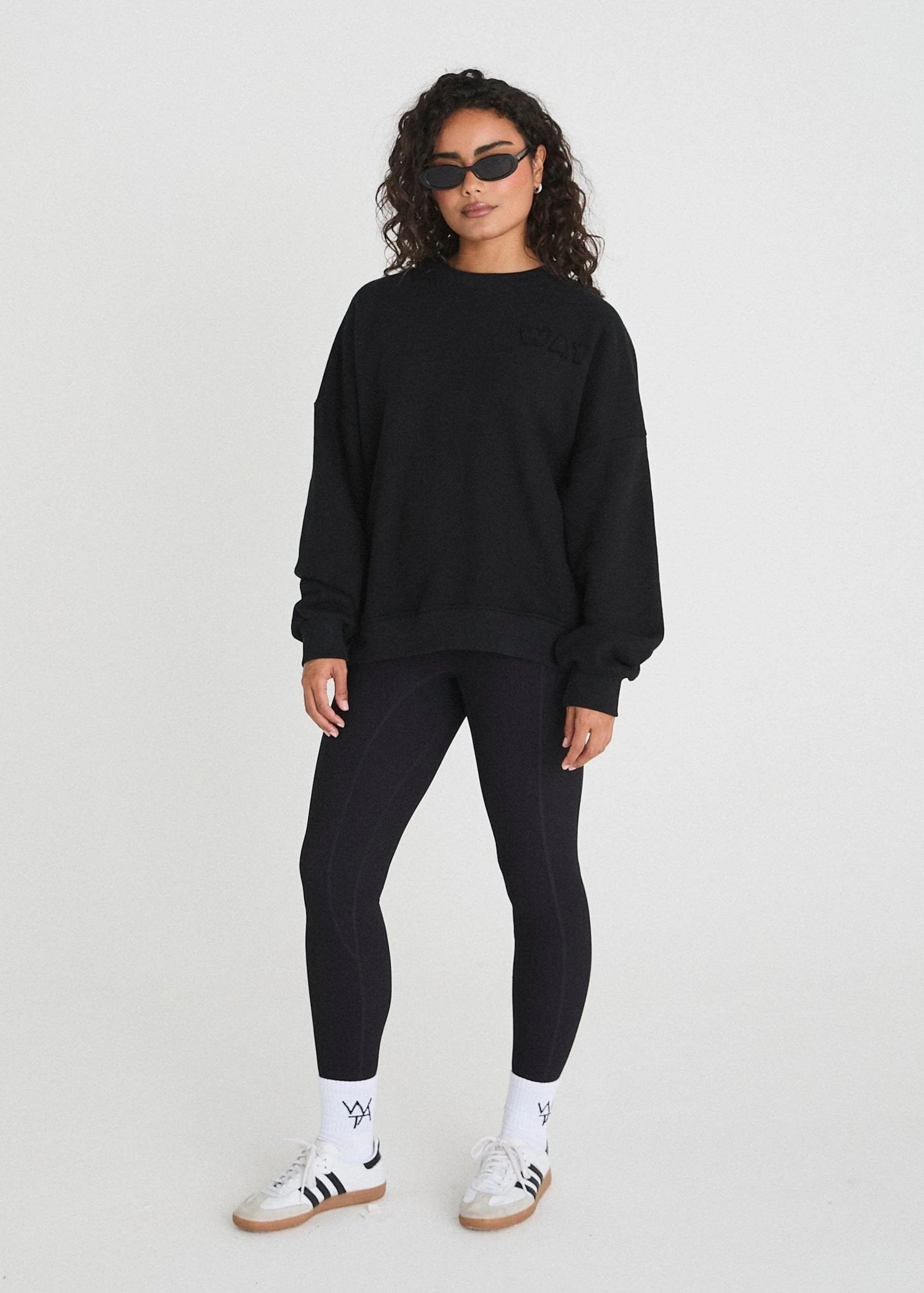 THE ULTIMATE CREWNECK SWEATSHIRT - APPLIQUÈ LOGO - BLACK | WAT The Brand