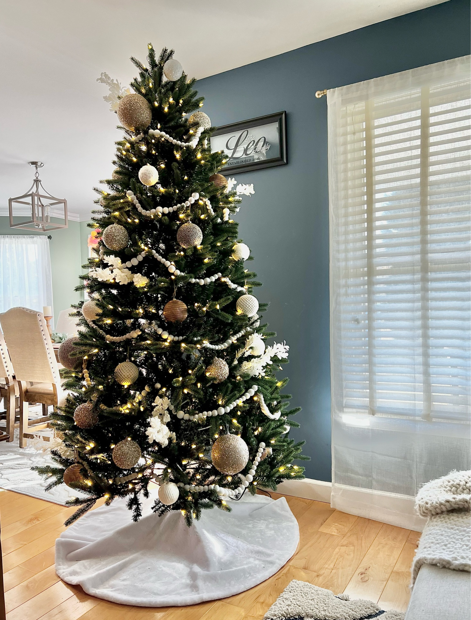 Deck the halls 🎶 #christmastreeinspo #christmastime 

#LTKHoliday #LTKhome #LTKSeasonal