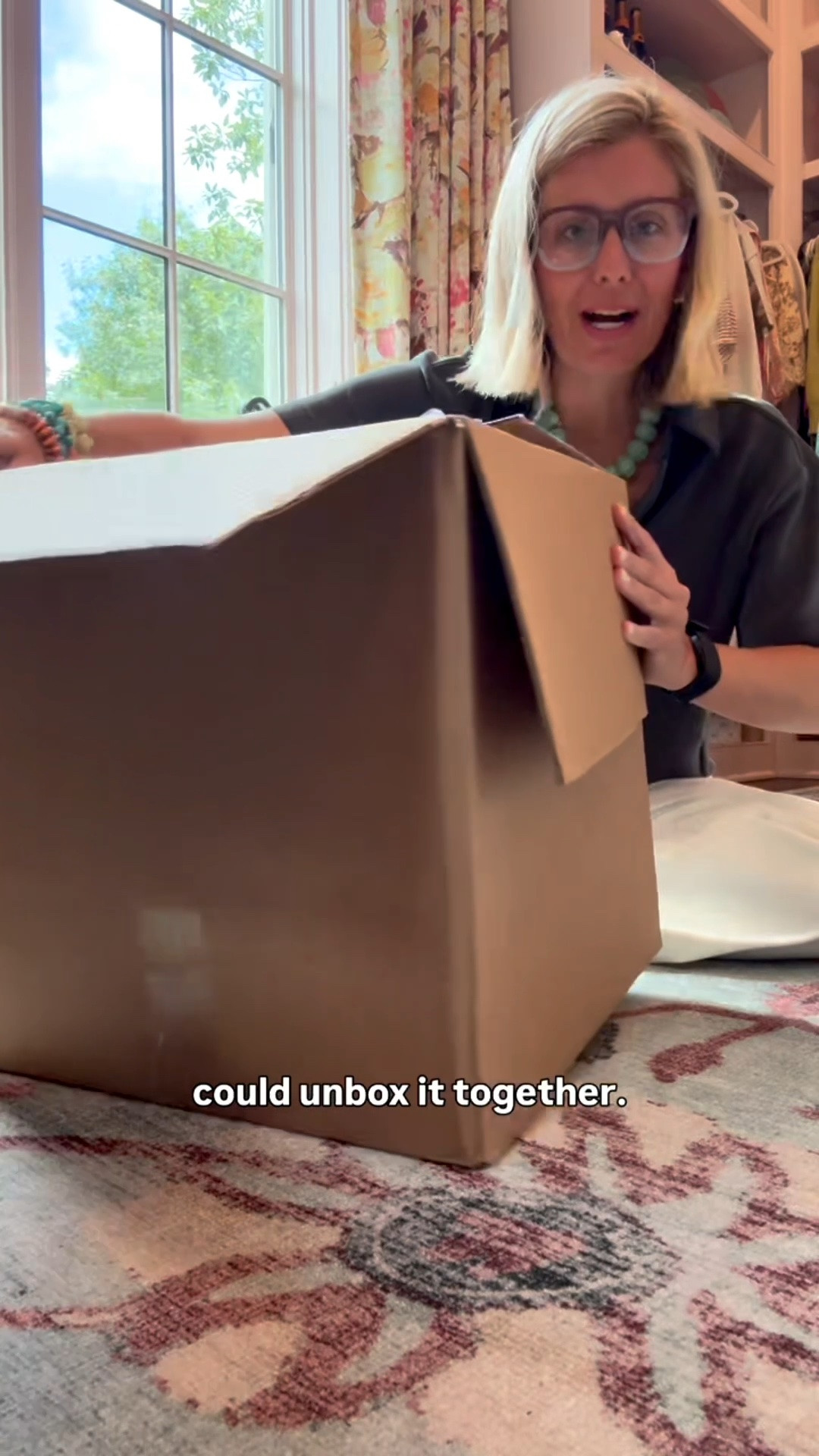 Unbox my new Avara with me!! Yall this is good, like really good!!

#LTKdayinmylife #LTKstorytime #LTKSeasonal