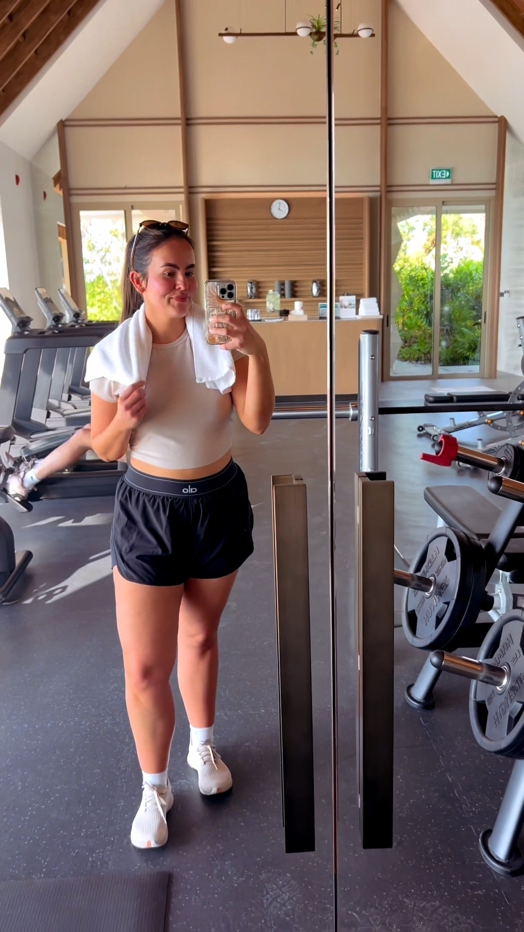 Maldives Vlog Part 5 🦈🐠

#LTKdayinmylife #LTKvlog #LTKTravel