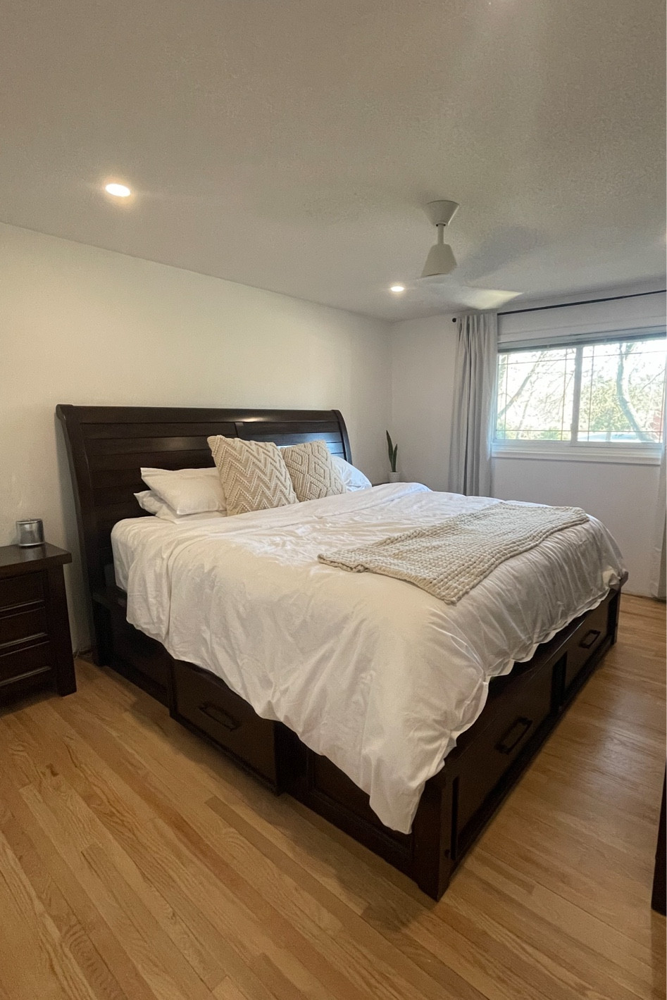 BRIGHY AND AIRY NEUTRAL PRIMARY BEDROOM MAKEOVER 

#LTKfindsunder100 #LTKhome #LTKfindsunder50