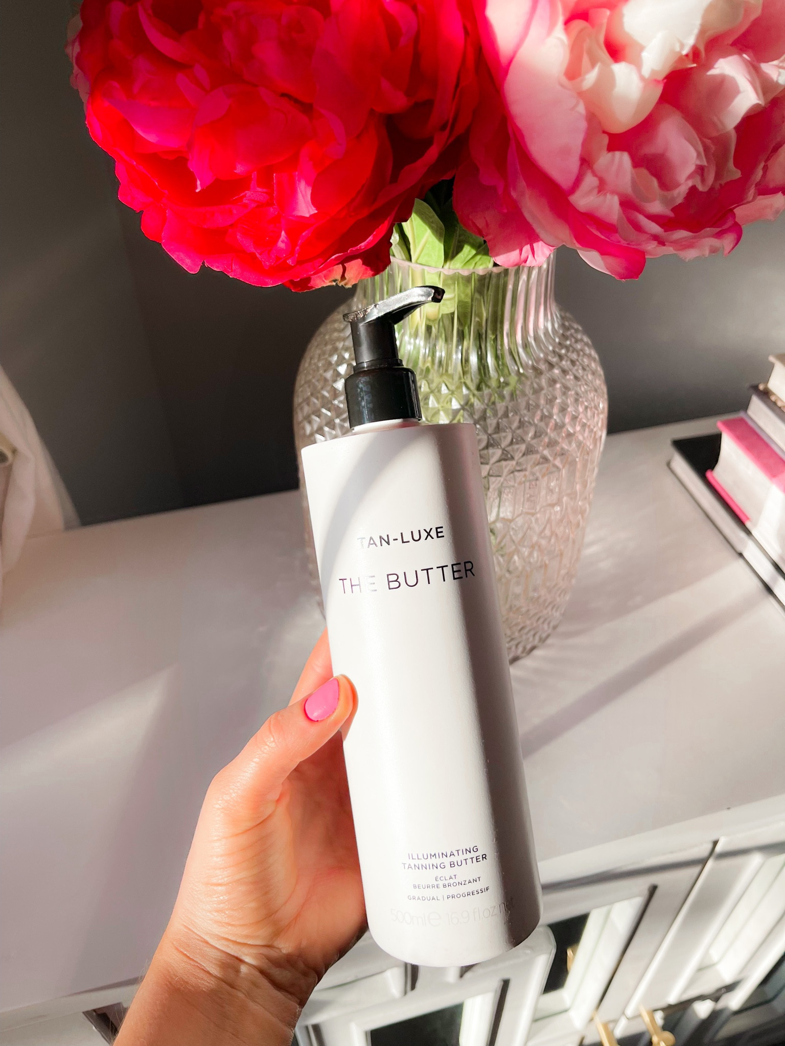 BEST GRADUAL SELF-TANNING LOTION OF ALL TIME 🙌🏽 Does not stink like most self tanners do AND it doesn’t stain your sheets if you sleep in it. I call that a huge WIN 🤍 It’s on major sale right now for $38 AND first time customers can use code “HSN2023” for an additional $10 off making it only $28 🥱 Literally the best deal, I always stock up when I see its in stock and on sale! You can mix it with their body drops for the ultimate glow too! Stock up now because it ALWAYS sells out when it’s on sale 😉

#LTKbeauty #LTKunder50 #LTKsalealert