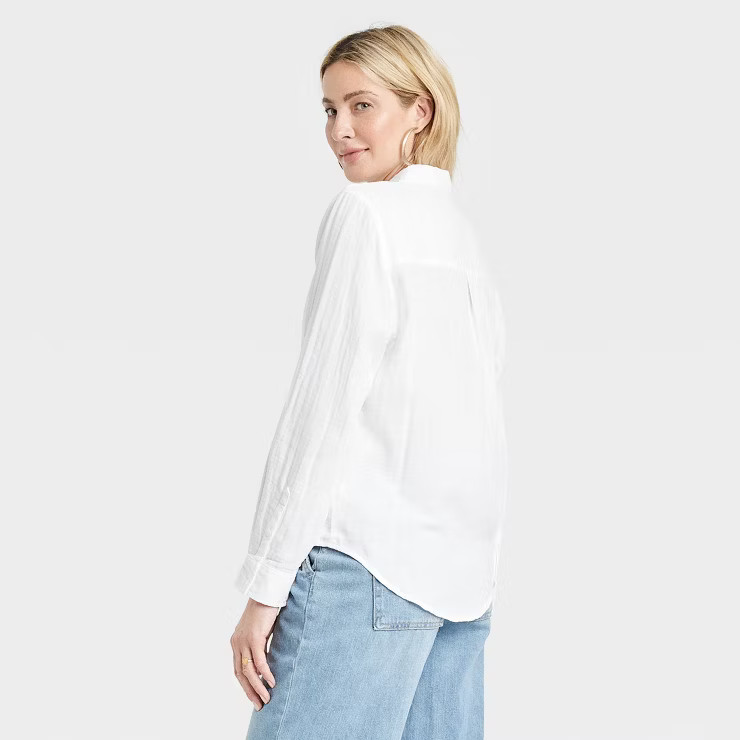 Women's Long Sleeve Classic Fit Button-Down Shirt - Universal Thread™ | Target