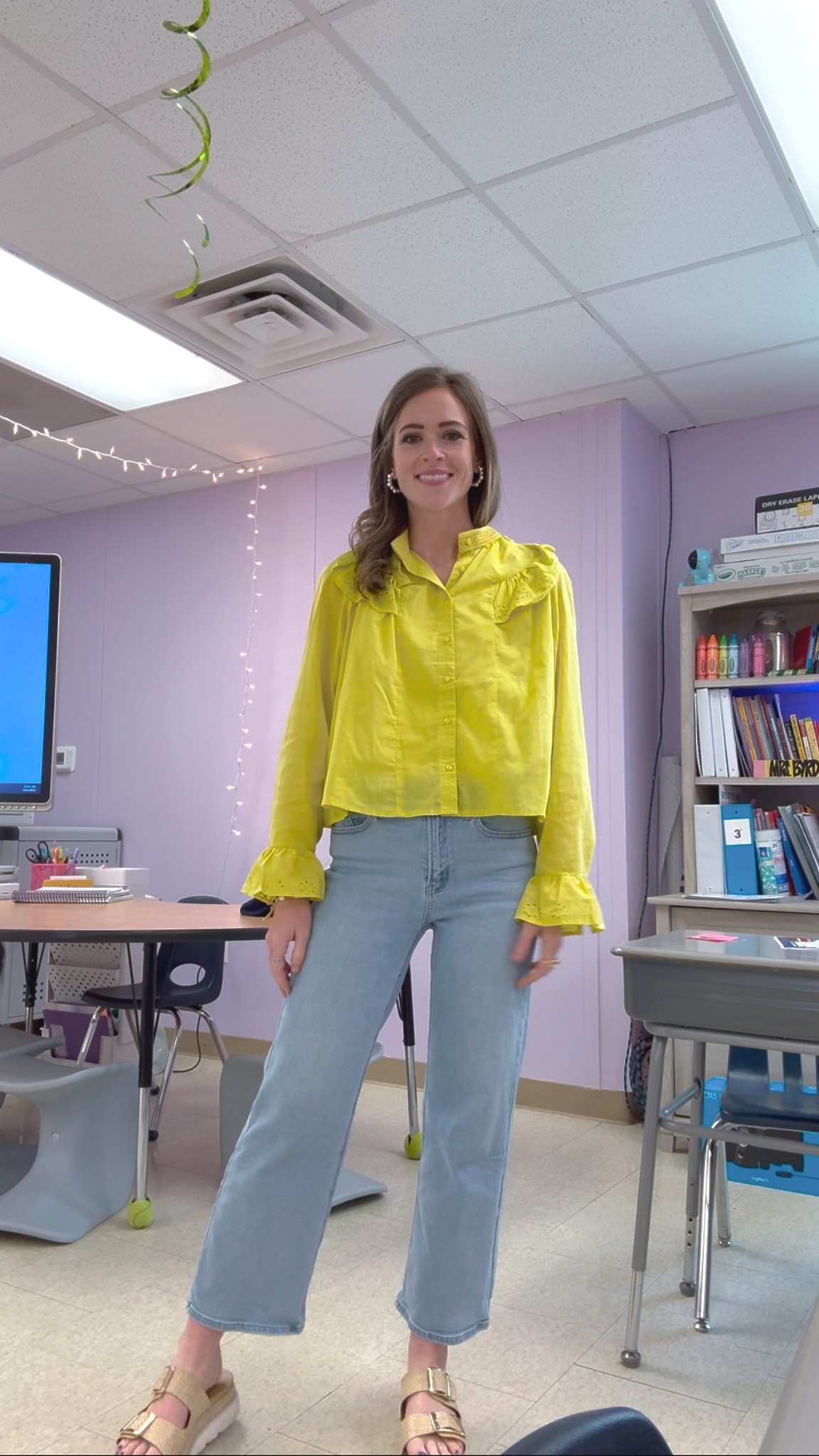 Feeling the spring vibes in this top! 🌼Jeans are my favorite from Stitch Fix last year but I linked a similar pair #teacherootd 

#LTKSeasonal #LTKFindsUnder100