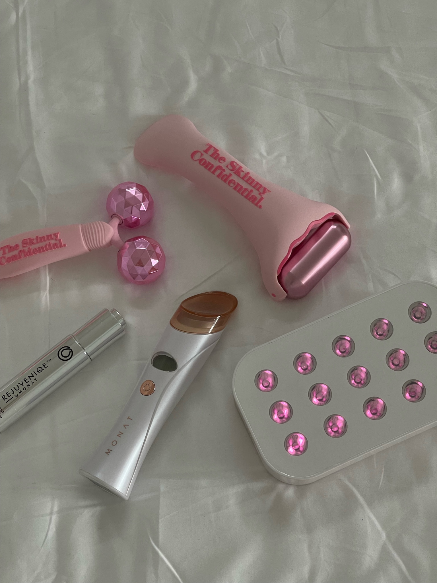 self care essentials 👛🧖‍♀️ 